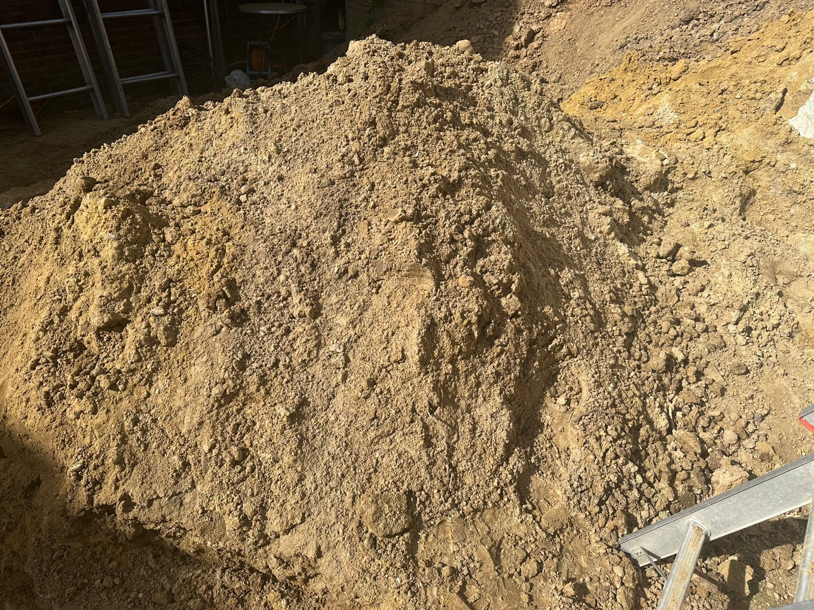 Gratis zand ophalen, enkele kuubs voorradig, Ophalen, Zo goed als nieuw, Ophoogzand