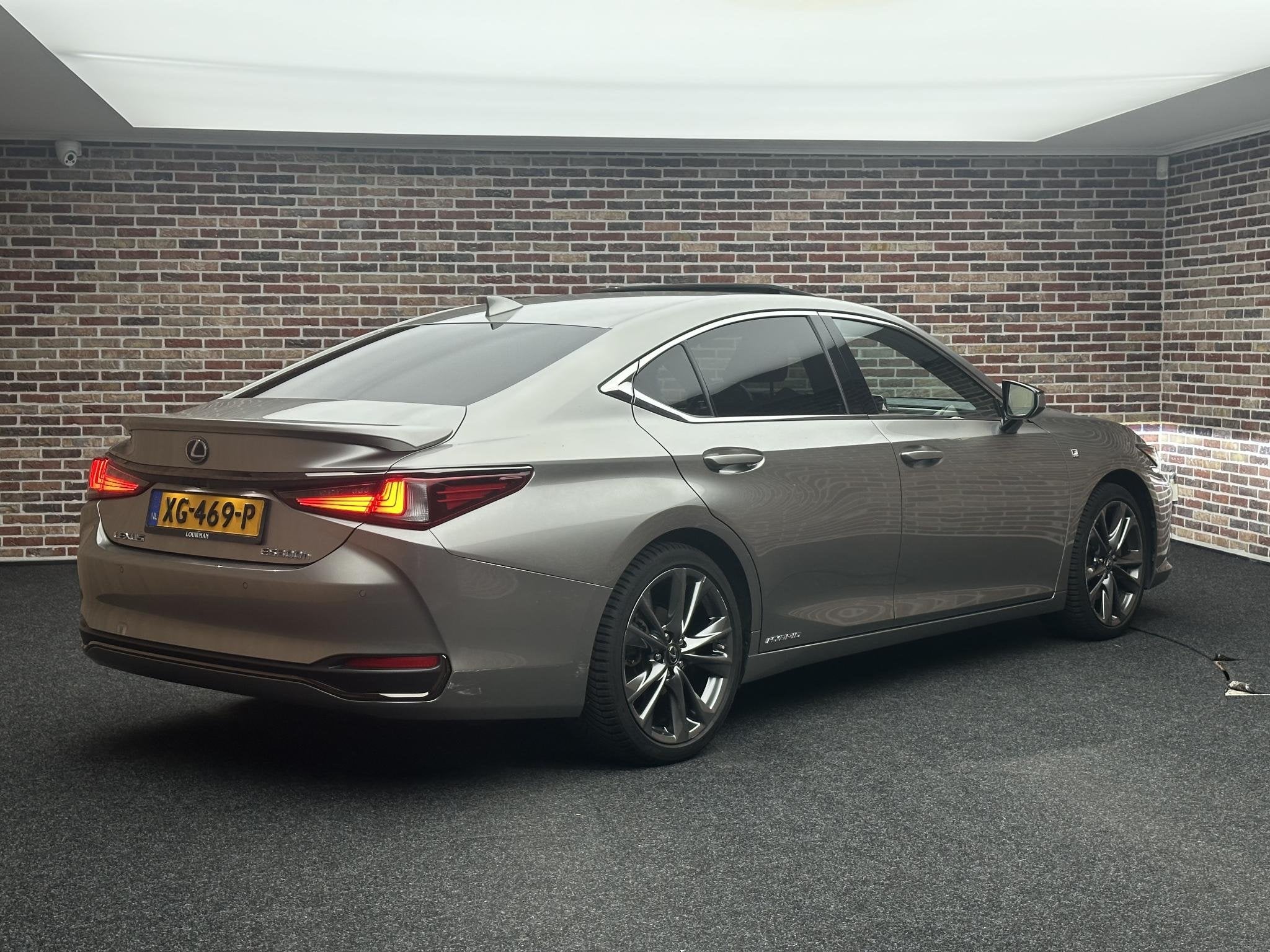Lexus ES 300h F Sport Premium, Stof, Gebruikt, Euro 6, 4 cilinders