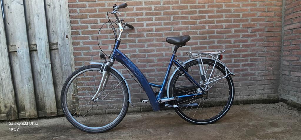 Dames fiets, Ophalen, Gebruikt
