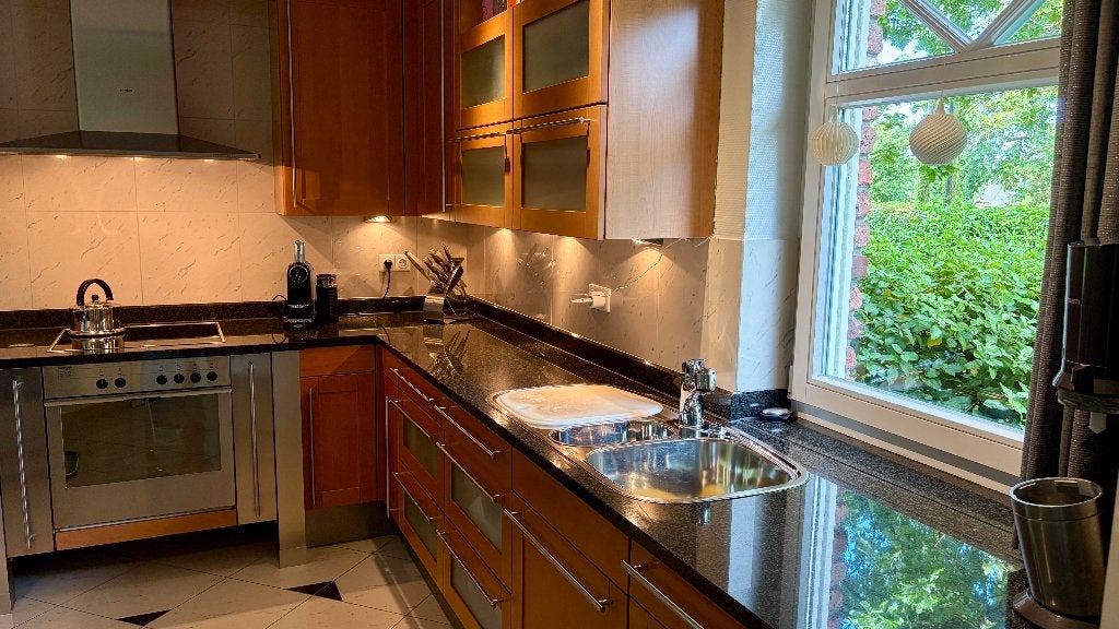 SieMatic designkeuken van beuken met granieten werkblad, Ophalen, Bruin, Graniet of Steen, Enkelwandige keuken
