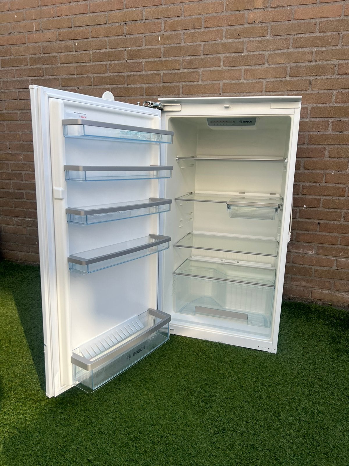 BOSCH inbouw koelkast, Witgoed en Apparatuur, Koelkasten en IJskasten, Zonder vriesvak, 200 liter of meer, Zo goed als nieuw, Energieklasse A of zuiniger