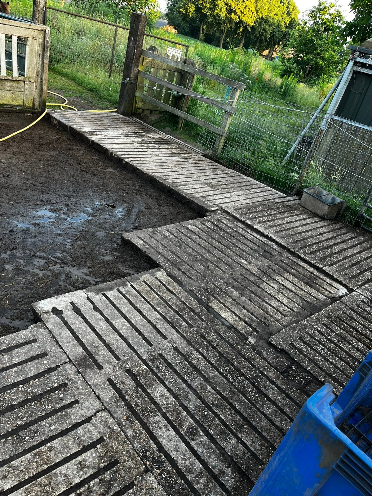 160 beton plaatjes, Ophalen, Gebruikt, 100 tot 200 cm, 25 cm of meer
