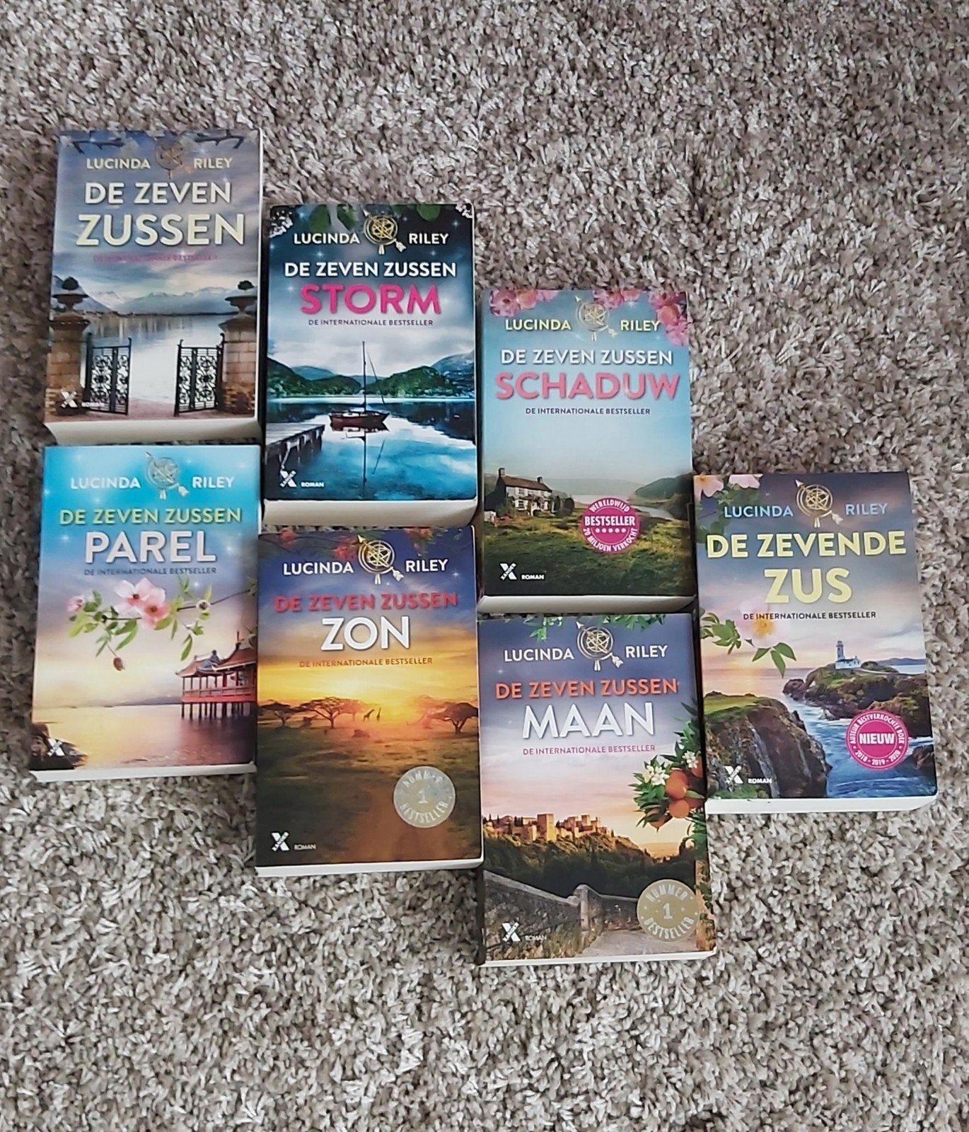 De zeven zussen van Lucinda Riley, Boeken, Romans, Ophalen of Verzenden, Zo goed als nieuw
