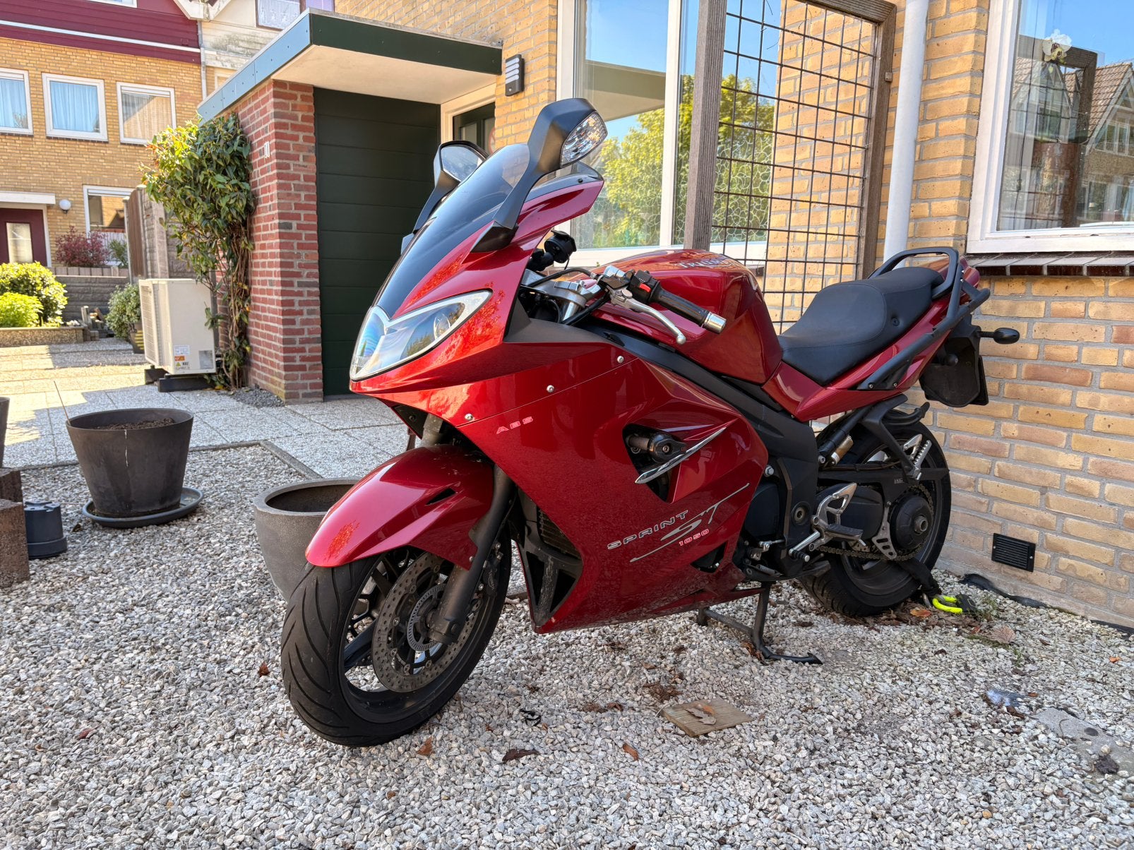 Triumph sprint 1050 st, Motoren, Handvatverwarming, Occasion, Motorrijbewijs A, 3 cilinders