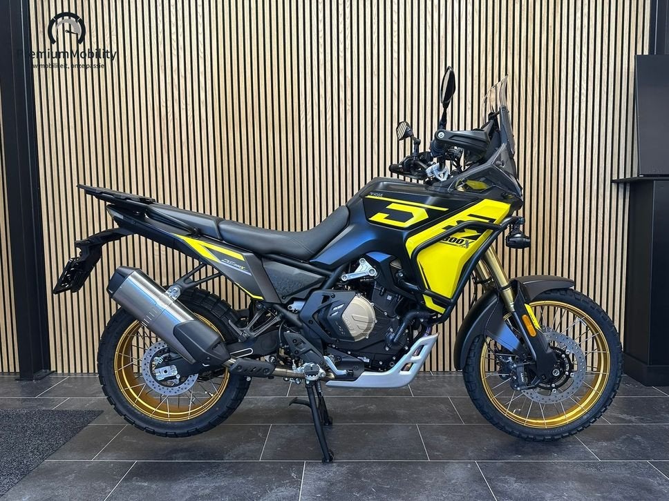 VOGE DS800 RALLY (GEEL), 2 cilinders, Motorrijbewijs A, Bedrijf, Onbekend
