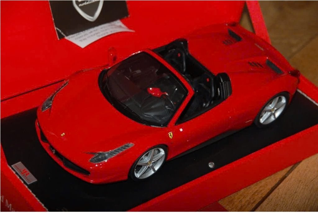 SALE ! FERRARI 458 SPIDER rosso corsa MR models USED WRH, Hobby en Vrije tijd, Modelauto's | 1:18, Verzenden, Gebruikt, Auto, Overige merken