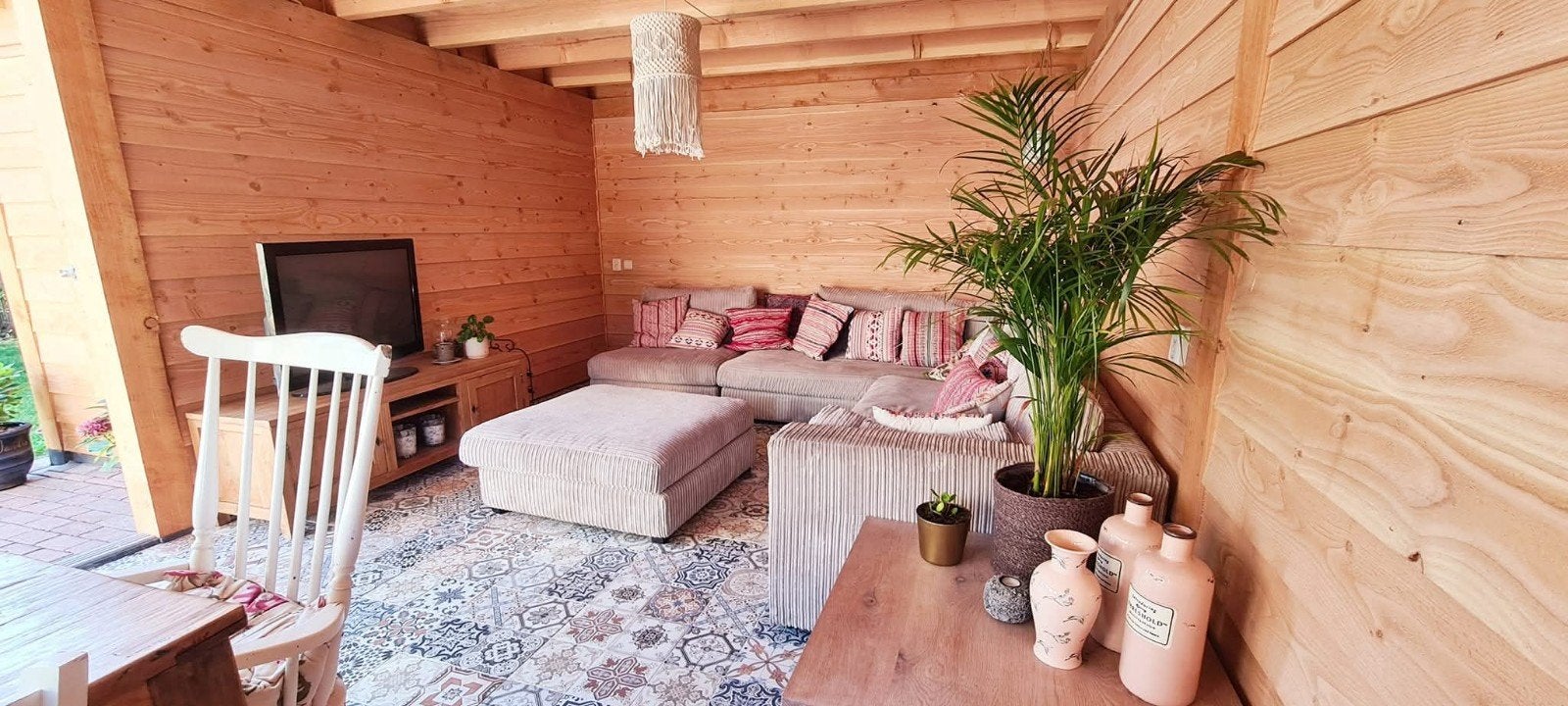 Grote comfortabele hoekbank met poef, 250 tot 300 cm, Gebruikt, 100 tot 125 cm, Hoekbank