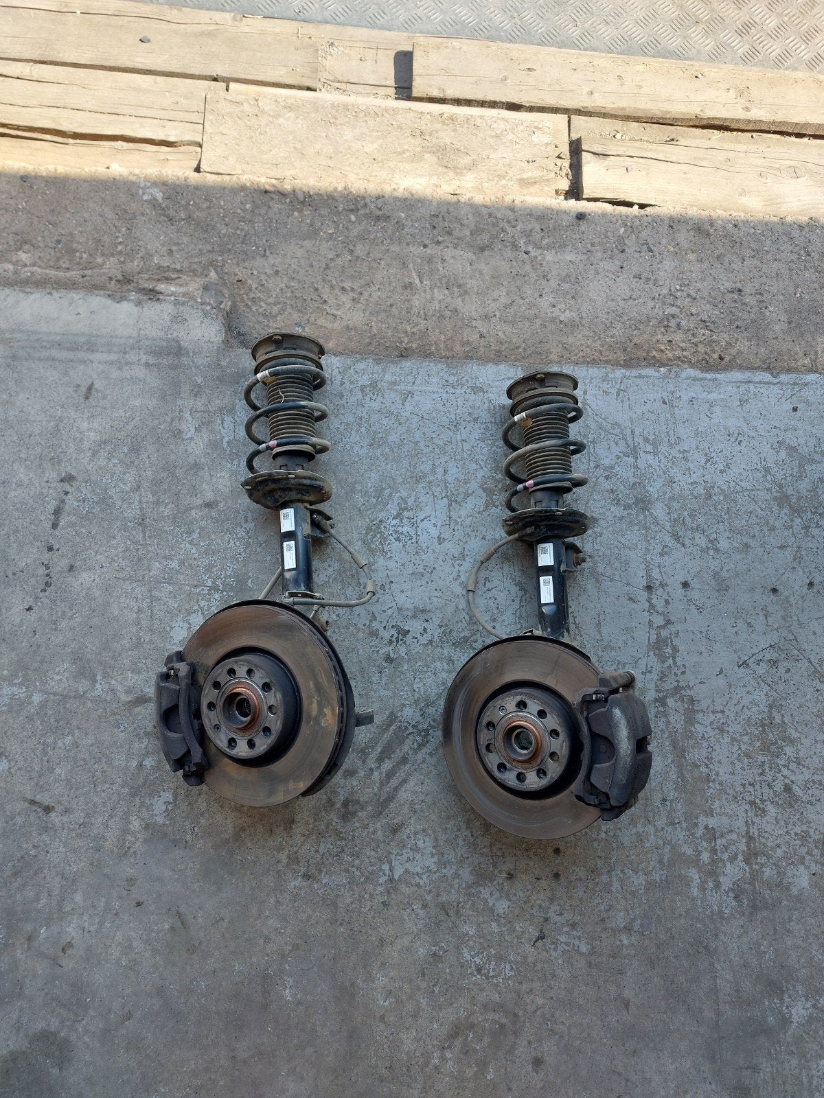 caddy 2k7 schokbreker naaf 5r3412021fk 5r3407255a 5r3407256a, Ophalen