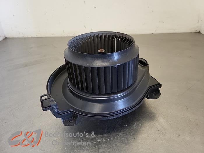 Kachel Ventilatiemotor van een Mercedes Sprinter, Gebruikt, -, Ophalen of Verzenden, -
