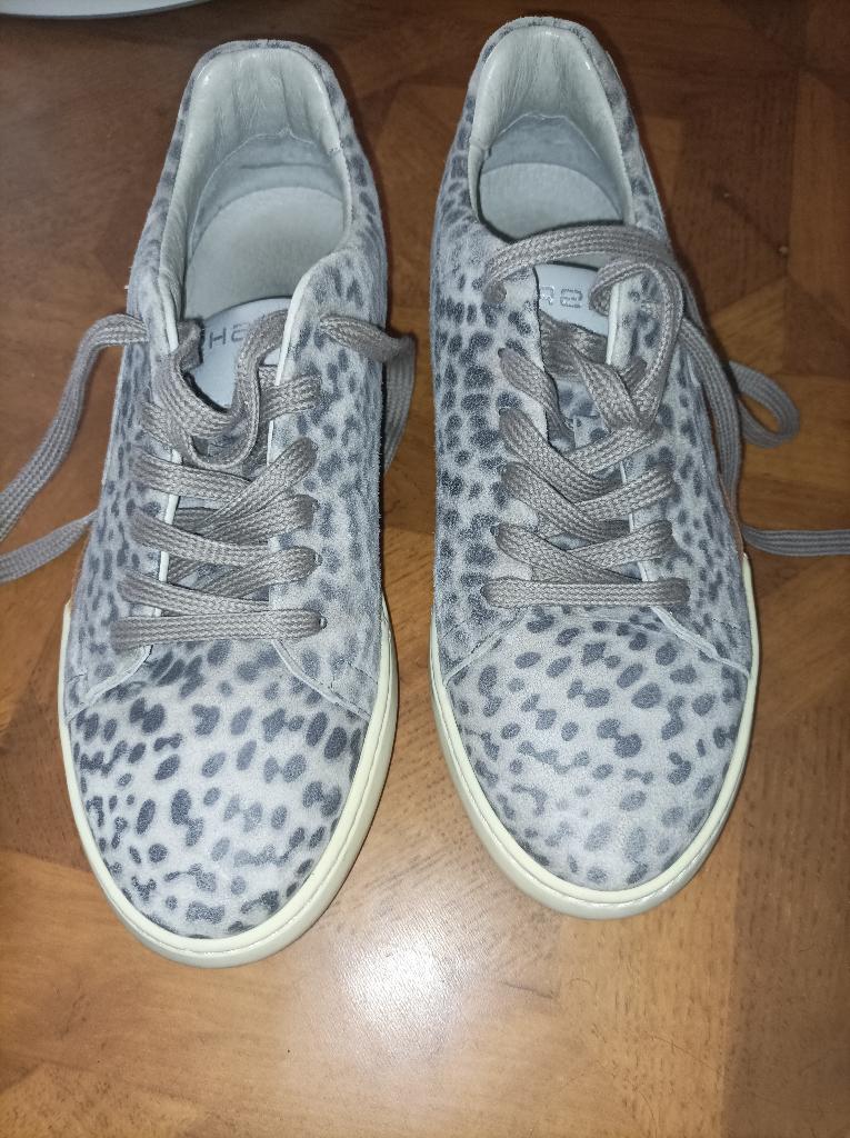Rehab suède leer sneakers maat 40, Rehab, Ophalen of Verzenden, Grijs, Sneakers of Gympen