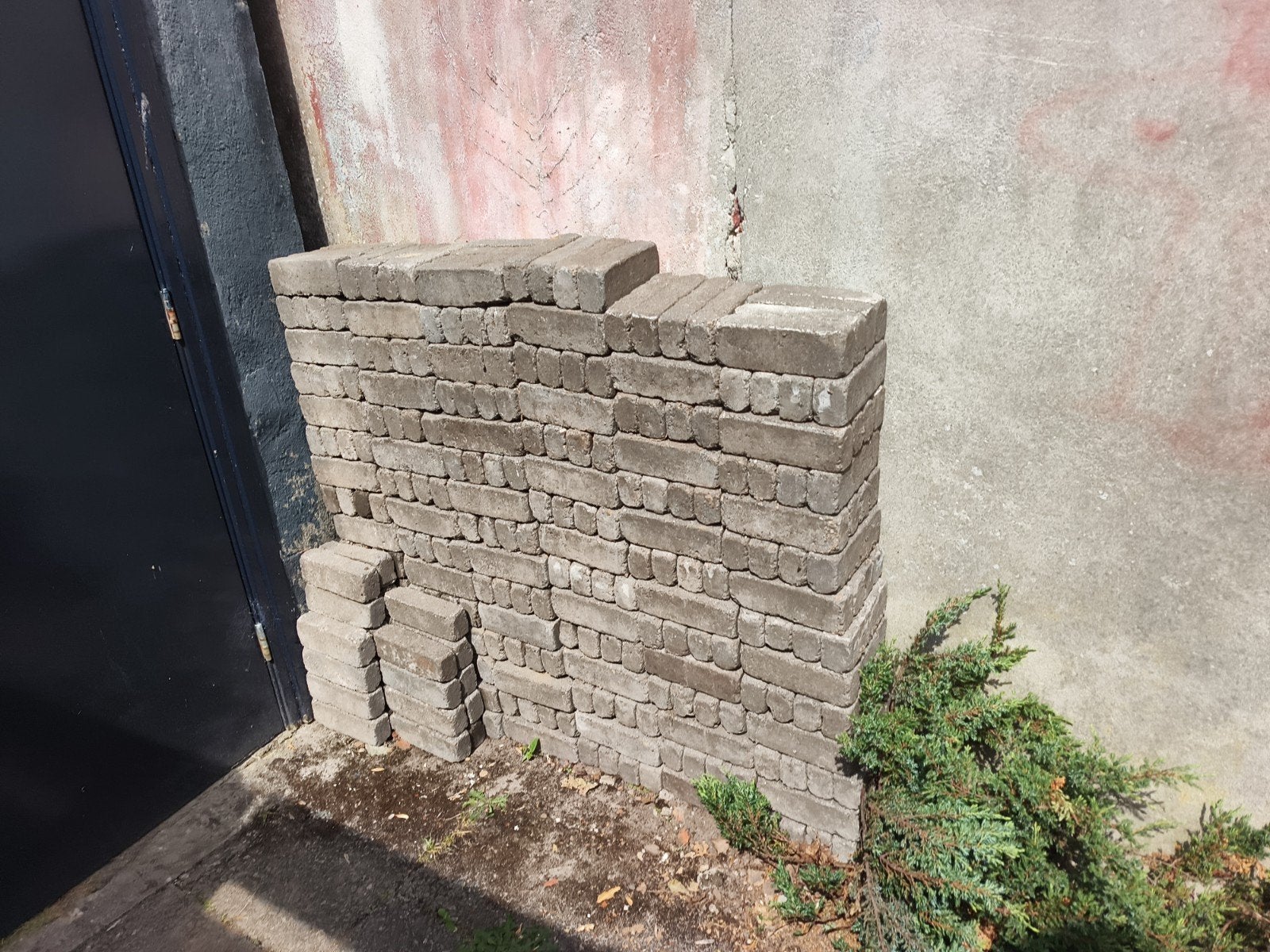 Gebruikte betonnen klinkers - ca. 3.5 m², Tuin en Terras, Ophalen, Gebruikt, Klinkers, Minder dan 5 m²