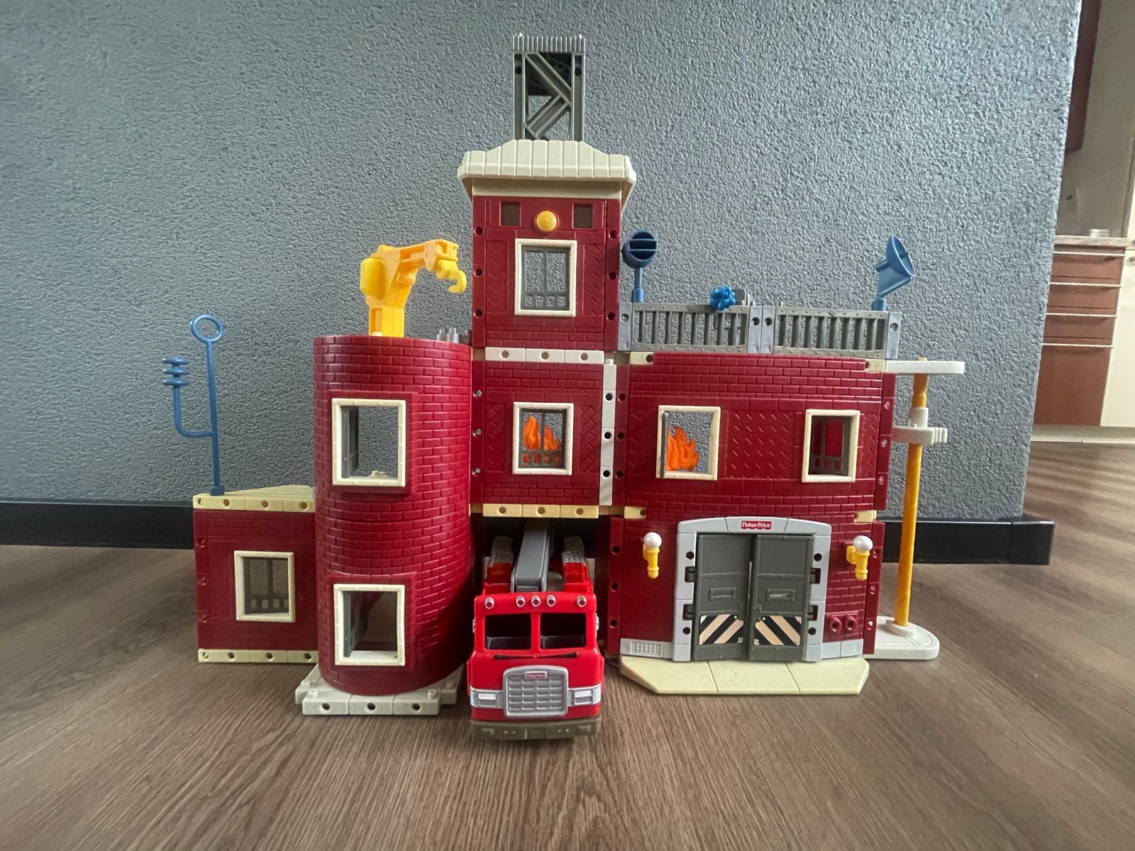 Fisher-Price Imaginext Brandweerkazerne met accessoires, Ophalen of Verzenden, Gebruikt, Speelset
