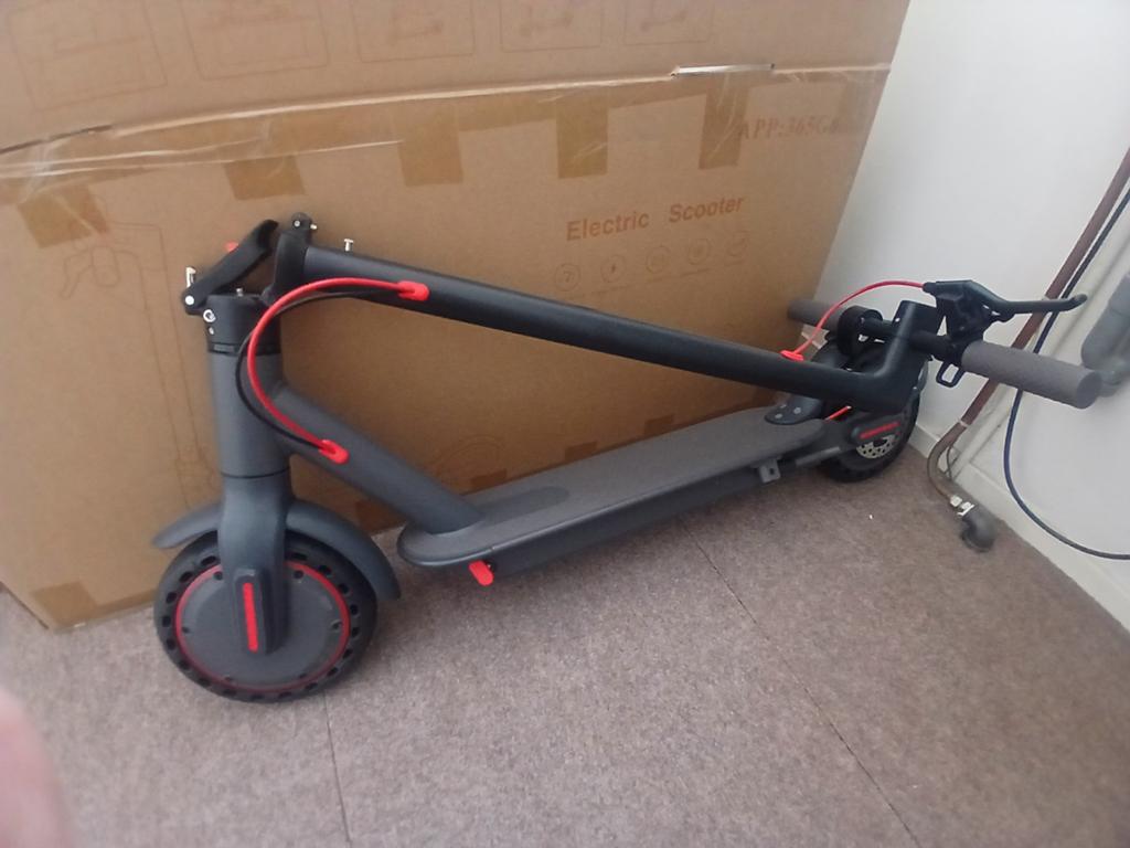 Stay-on M365 Go Elektrische Step - Zo goed als nieuw, Fietsen en Brommers, Steps, Ophalen of Verzenden, Zo goed als nieuw, Elektrische step (E-scooter)