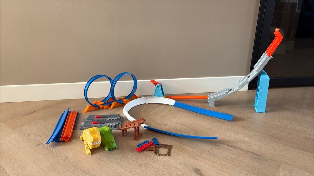 Hotweelauto’s en baan (ook metalmachine baan), Kinderen en Baby's, Speelgoed | Racebanen, Ophalen, Gebruikt, Onderdelen, Opwindmechanisme