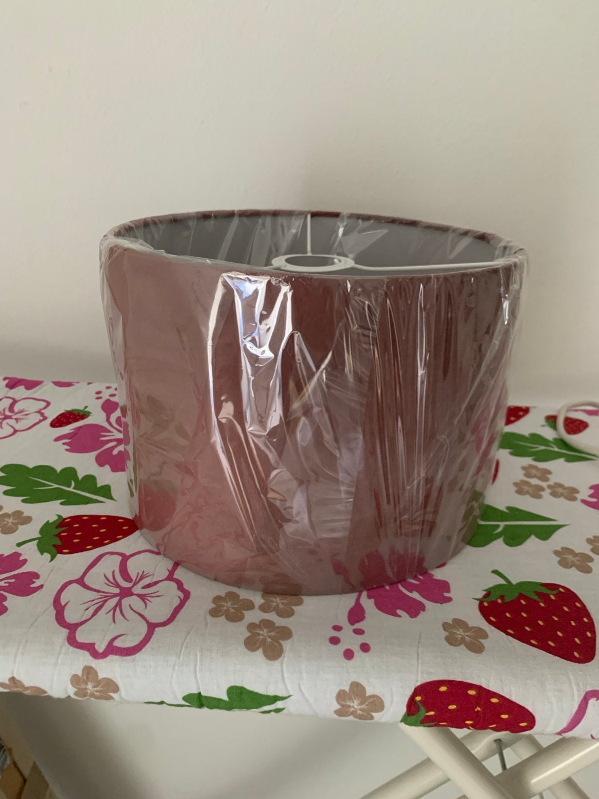 Nieuwe oud roze lampenkap, Huis en Inrichting, Lampen | Lampenkappen, Ophalen, Overige kleuren, 25 tot 50 cm, Rond