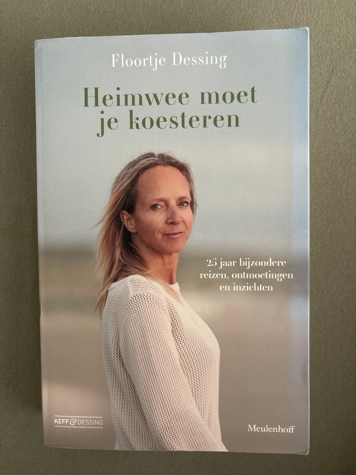 Heimwee moet je koesteren - Floortje Dessing, Boeken, Overige merken, Europa, Ophalen of Verzenden, Zo goed als nieuw