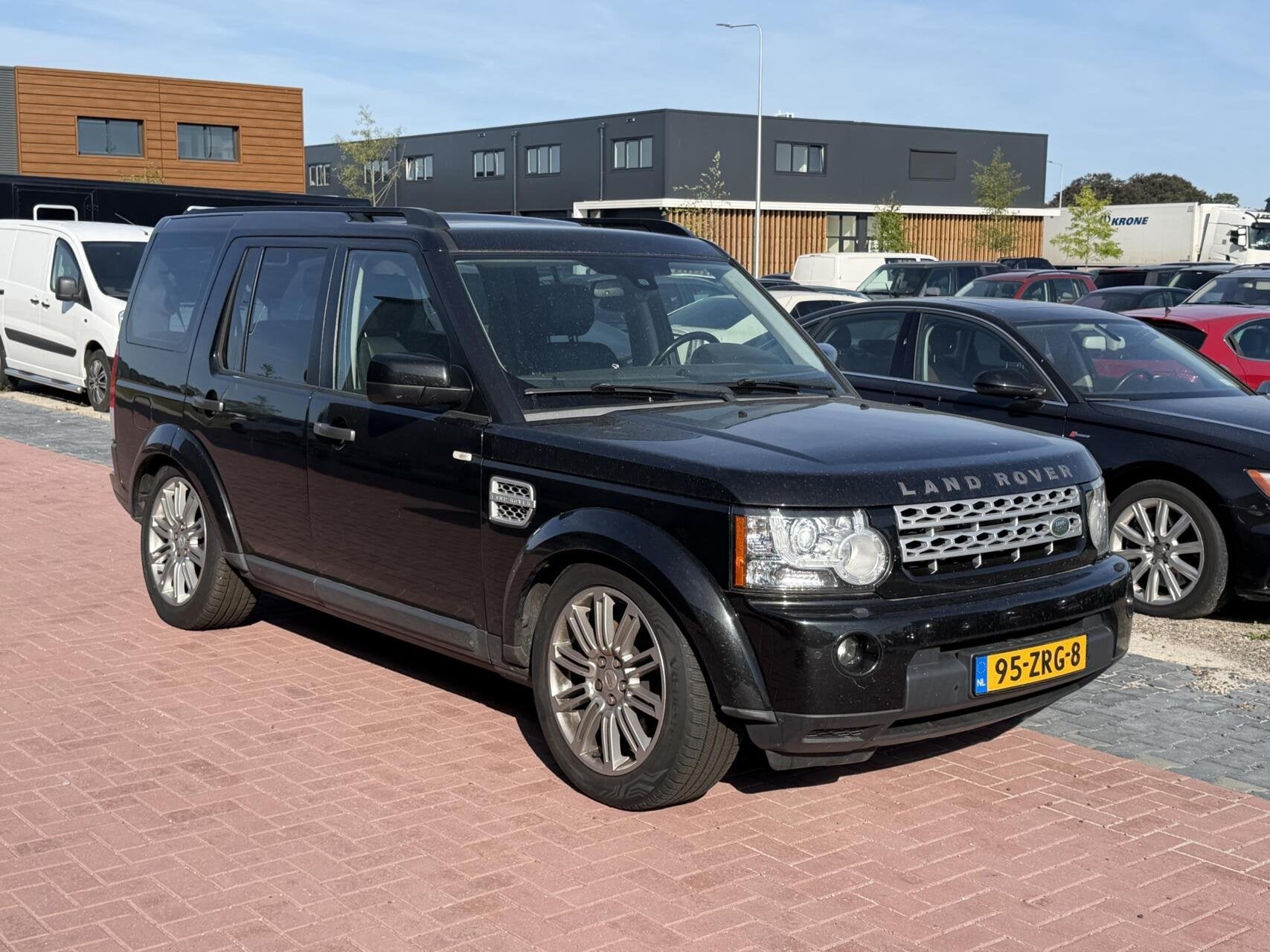 Land Rover Discovery 3.0 SDV6 Luxury Edition EX BPM - Motors, Euro 5, Gebruikt, Zwart, 2993 cc