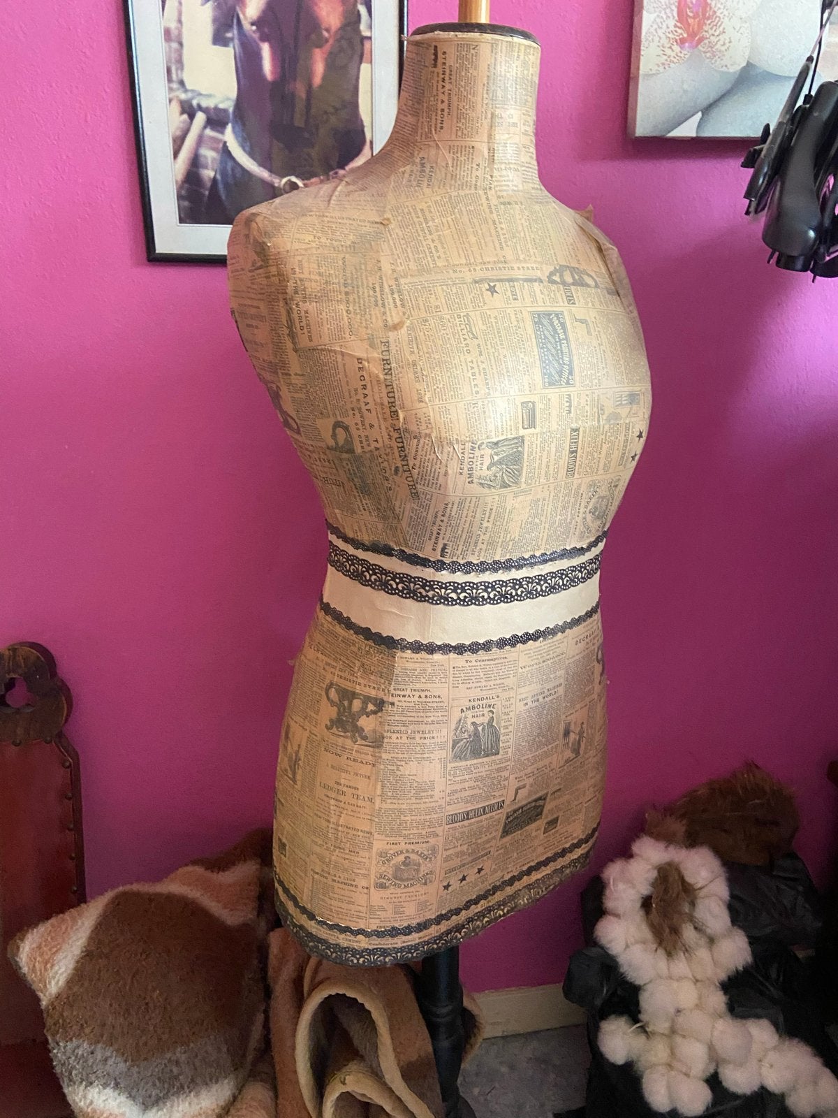 Vintage Paspop / Mannequin met Krantenprint, Ophalen