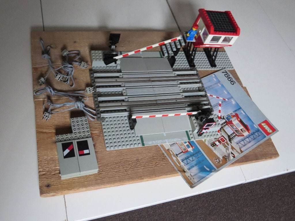 12V Trein Rails Bewaakte Spoorovergang (7866; 12 Volt), Gebruikt, Overige thema's, Lego, Ophalen of Verzenden