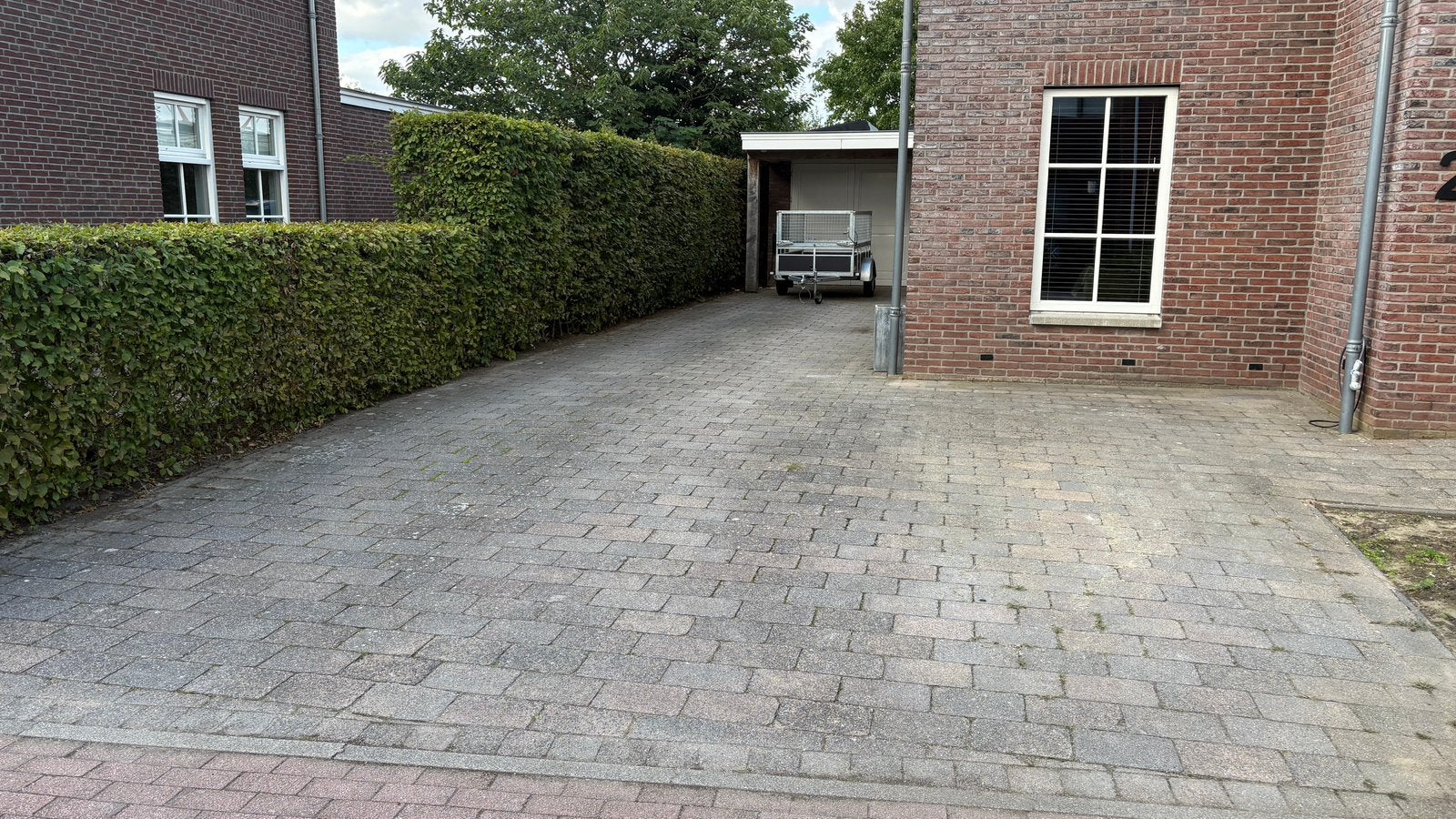 GRATIS! 90 m2 brede klinkers voor oprit - zelf uithalen, Tuin en Terras, Ophalen, Gebruikt, Klinkers, 10 m² of meer