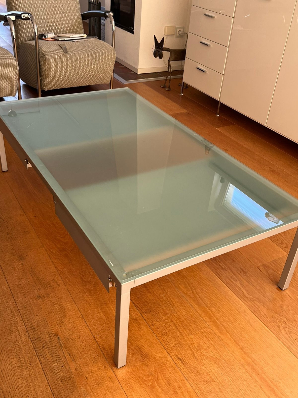 Desalto Helsinki design salontafel | Matglas & Gris Arctique, Huis en Inrichting, Tafels | Salontafels, Ophalen, Gebruikt, 100 tot 150 cm