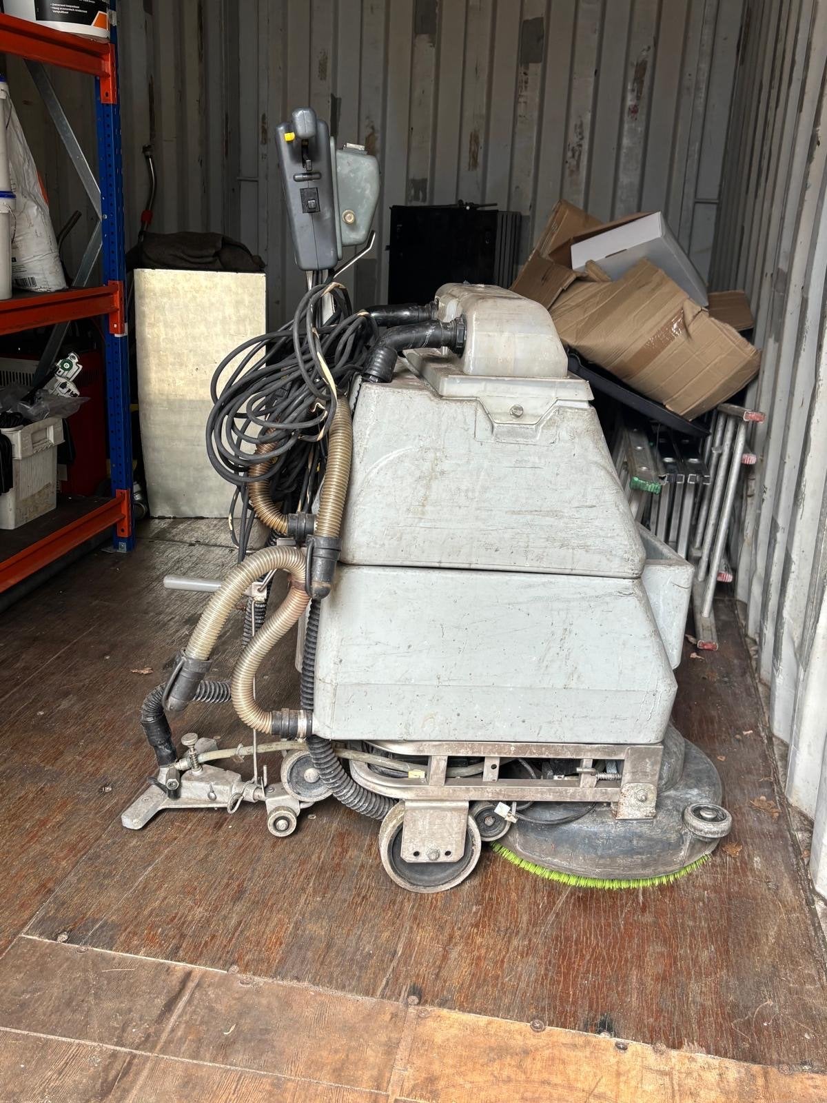 Numatic TT 345S Vloerreiniger - Professionele Schrob-/Zuigma, Ophalen, Gebruikt, Numatic, 2000 watt of meer
