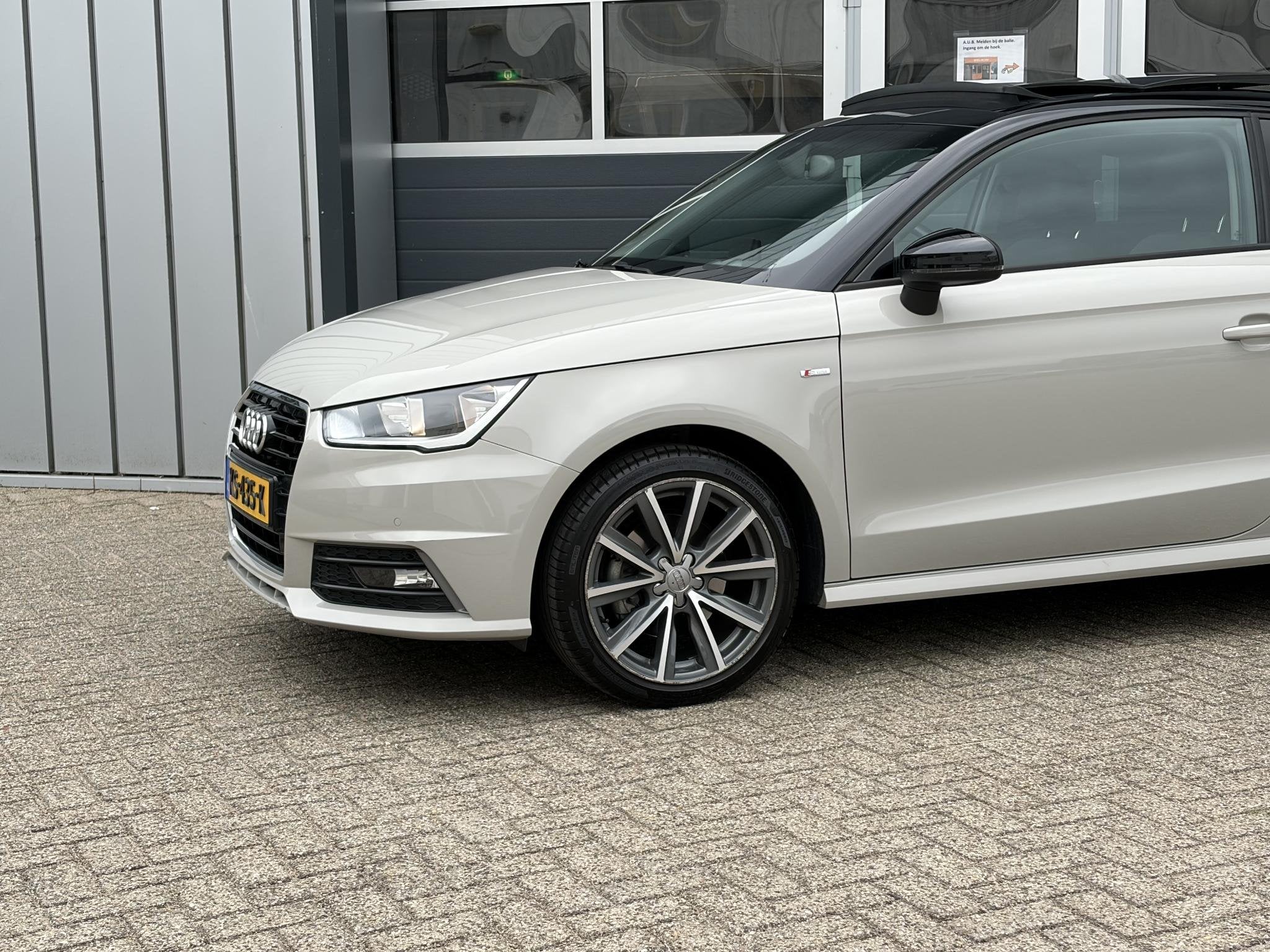 Audi A1 1.4 TFSI Sport Pro Line S | Pano | S Line | Stoel ve, Auto's, Audi, 125 pk, 4 cilinders, 4 stoelen, Leder en Stof