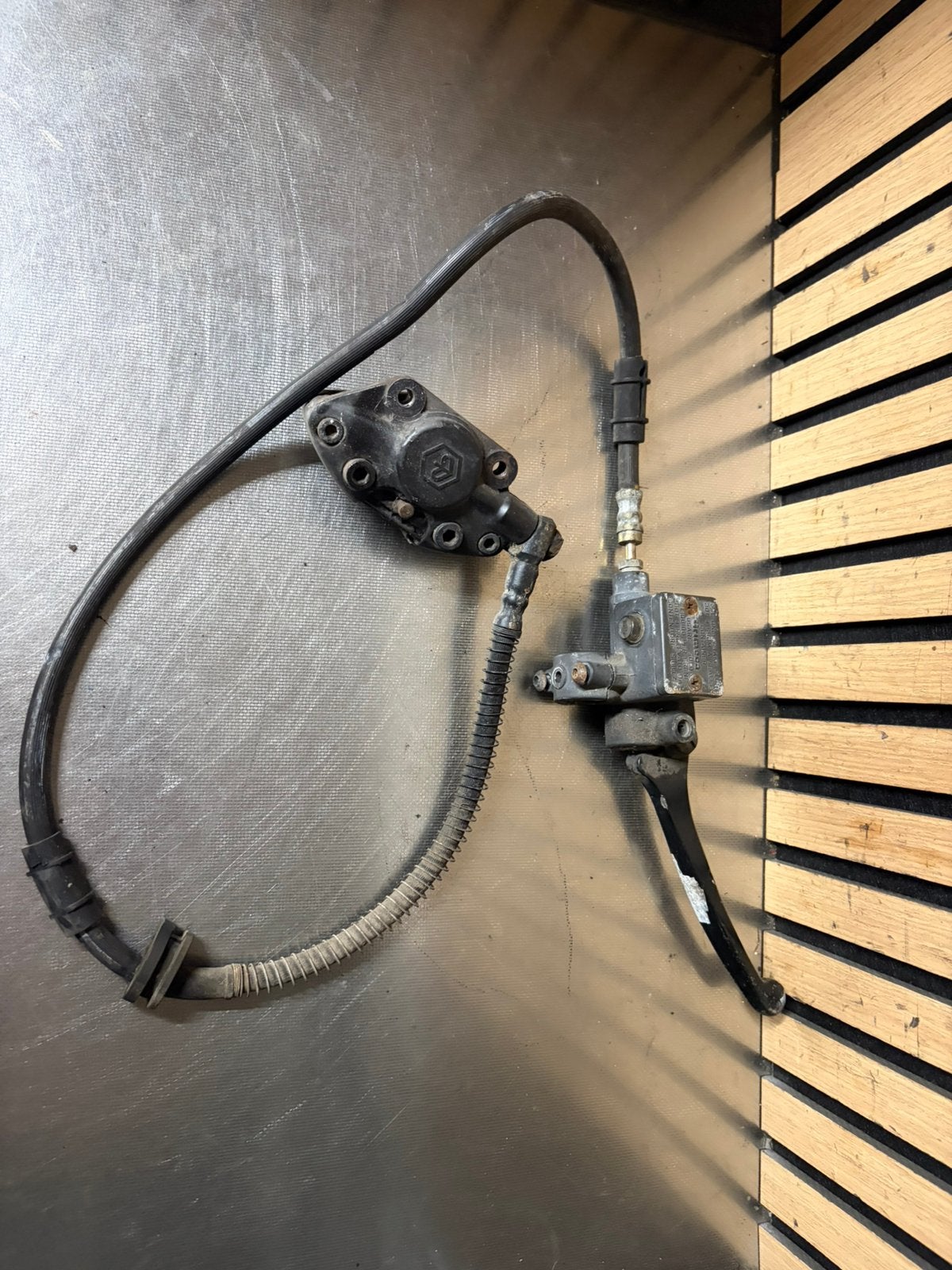 piaggio skipper / quartz voorrem, Ophalen