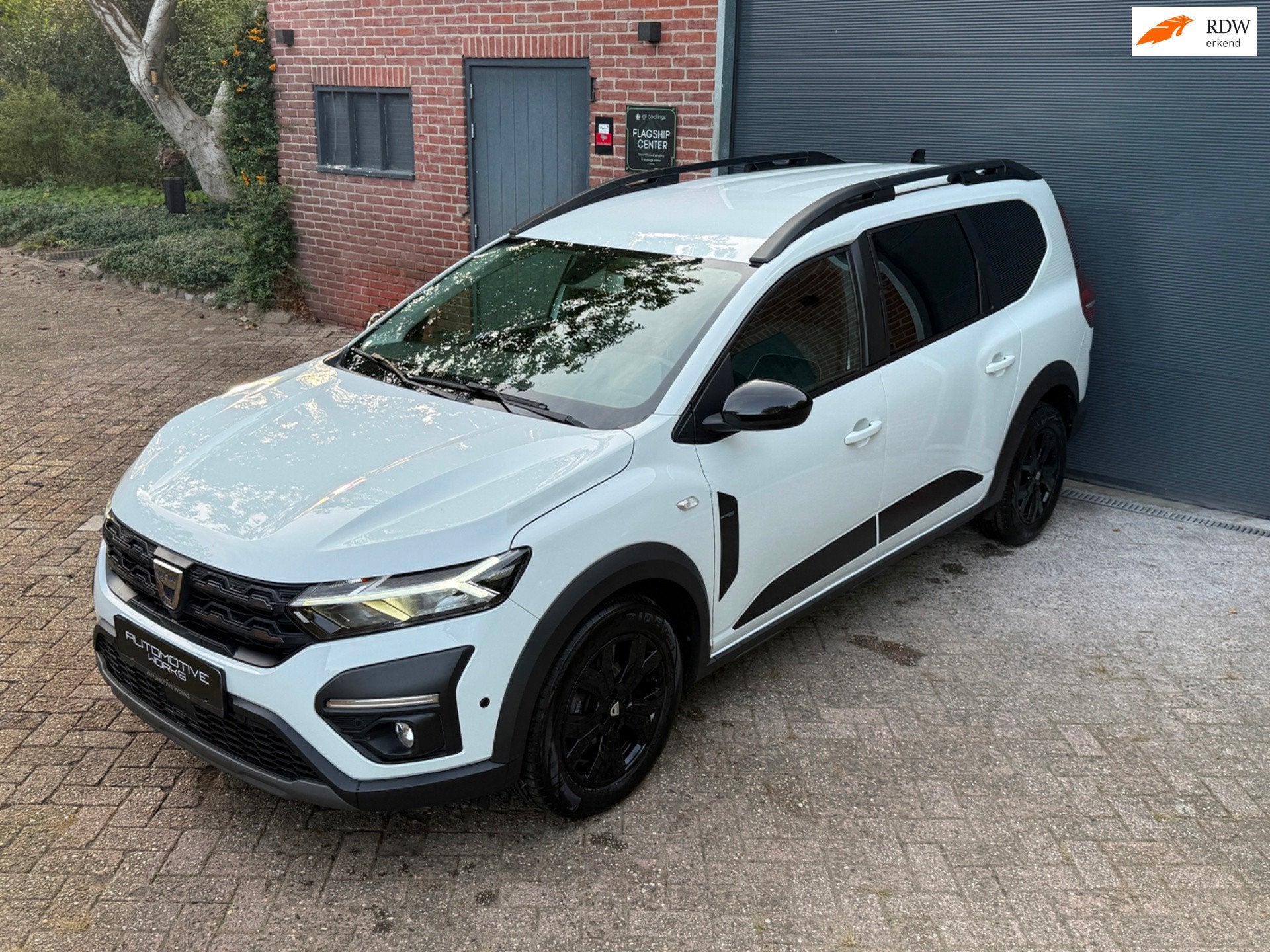 Dacia Jogger 1.0 TCe Bi-Fuel Extreme+ Limited Edition l Eers, Auto's, Gebruikt, Zwart, Wit, Bedrijf