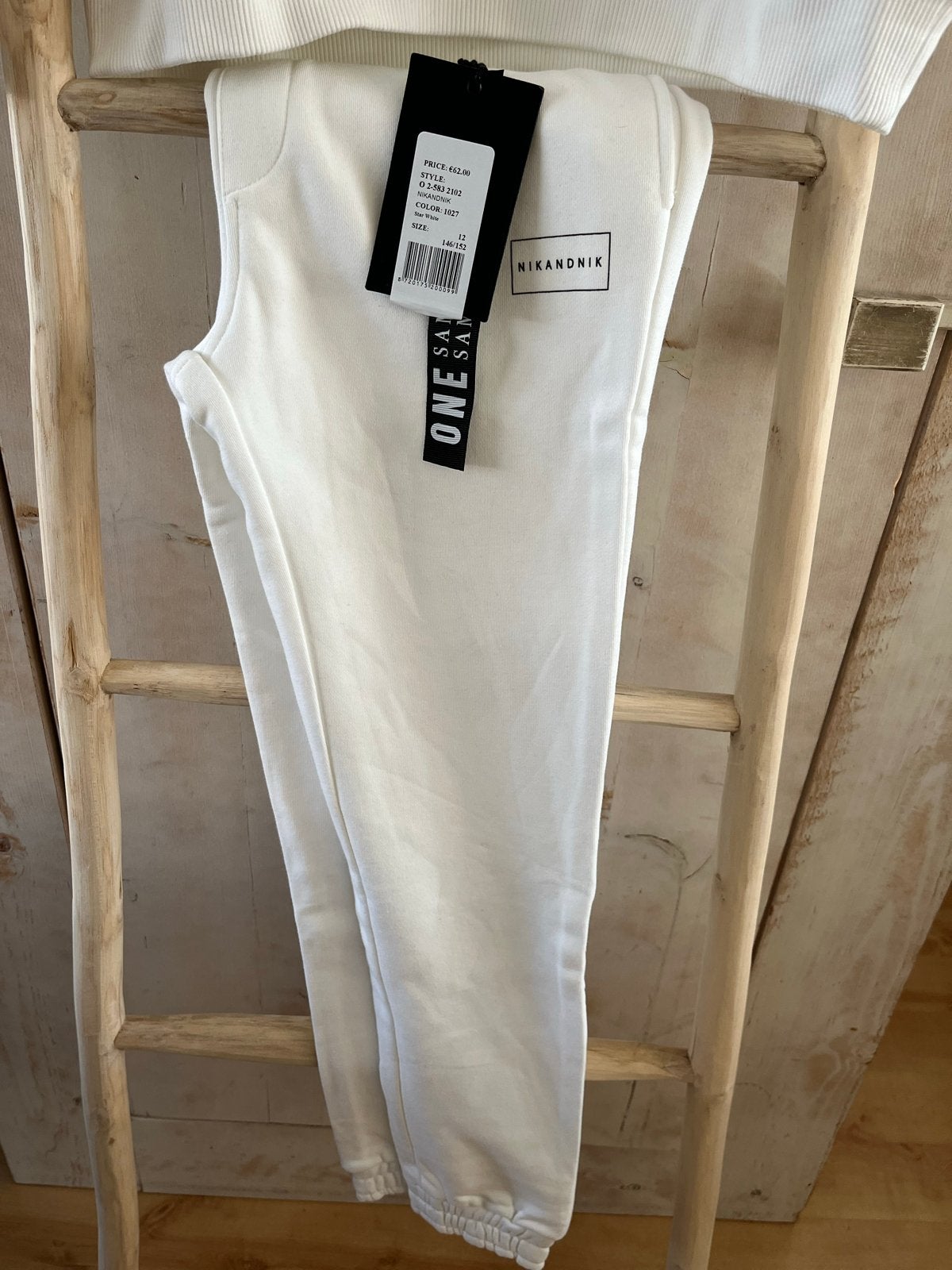 Nieuw Nik & Nik joggingspak wit, maat 146/152 met kaartjes, Ophalen of Verzenden, Nieuw, Jongen of Meisje, Setje