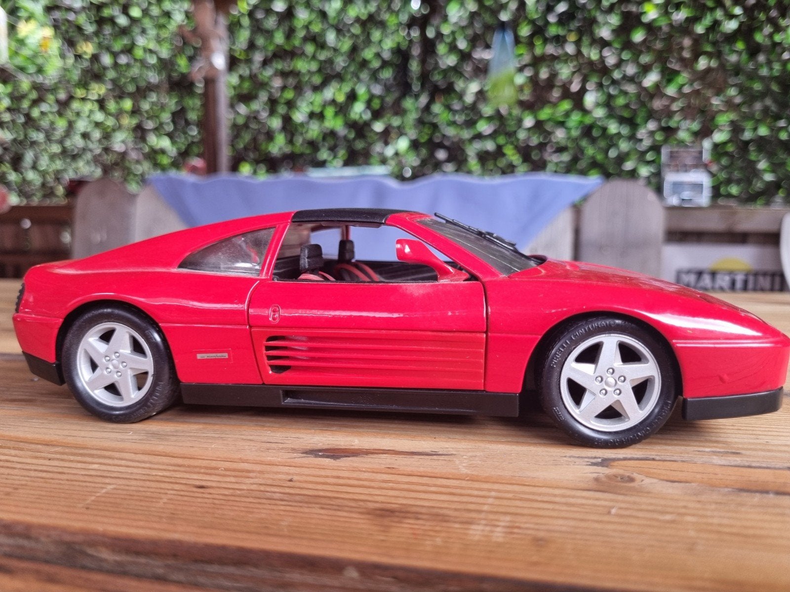Ferrari 348 TS schaalmodel - Rood, gedetailleerd 1:18, Hobby en Vrije tijd, Modelauto's | 1:18, Ophalen of Verzenden, Zo goed als nieuw