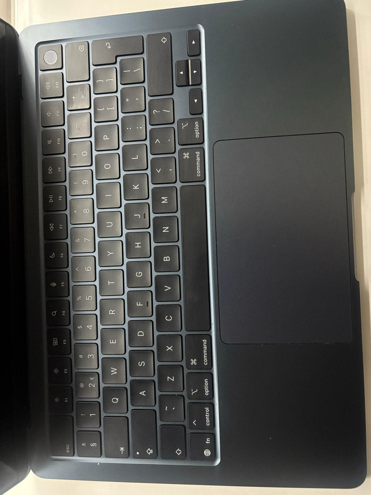 MacBook Air 13 inch - m4 -  Midnight - Zo goed als nieuw