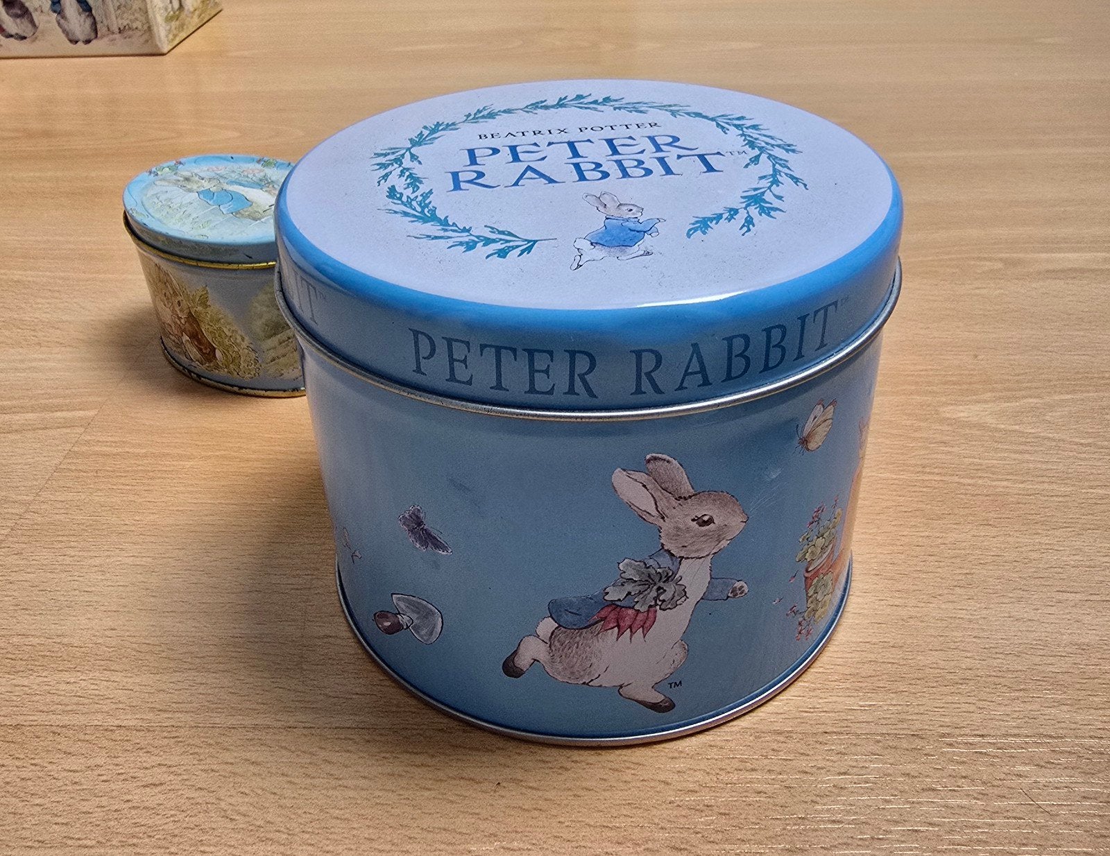Diverse Peter Rabbit Collectie: Blikken, Spaarpot, Klokje, Verzamelen, Ophalen of Verzenden, Gebruikt, Overige soorten, Overige typen