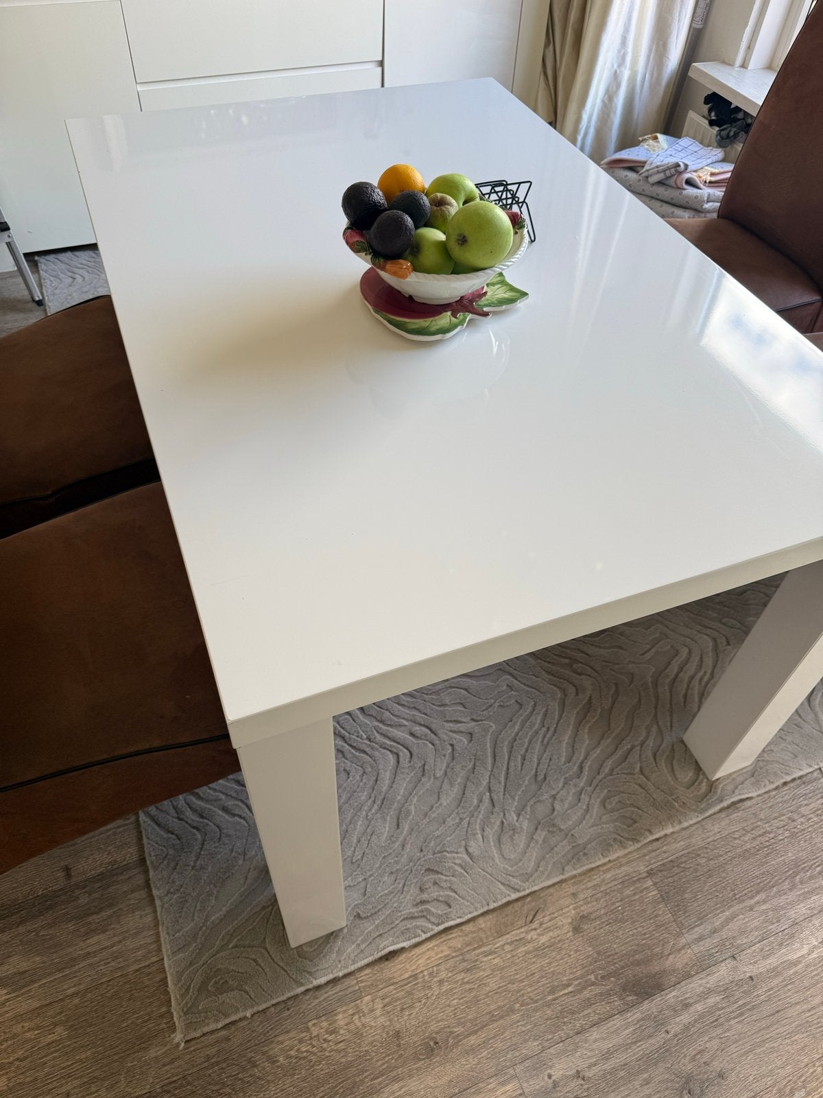 Eettafel met 4 stoelen - Wit, 135x90x74 cm, Gebruikt, 100 tot 150 cm, Vier personen, Rechthoekig