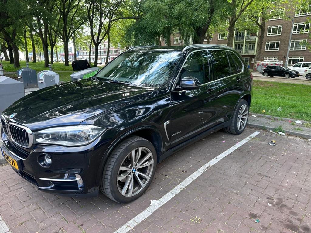 BMW X5 Xdrive 30D Aut8 2014 Zwart, Auto's, BMW, 2993 cc, Zwart, Lichtsensor, Diesel