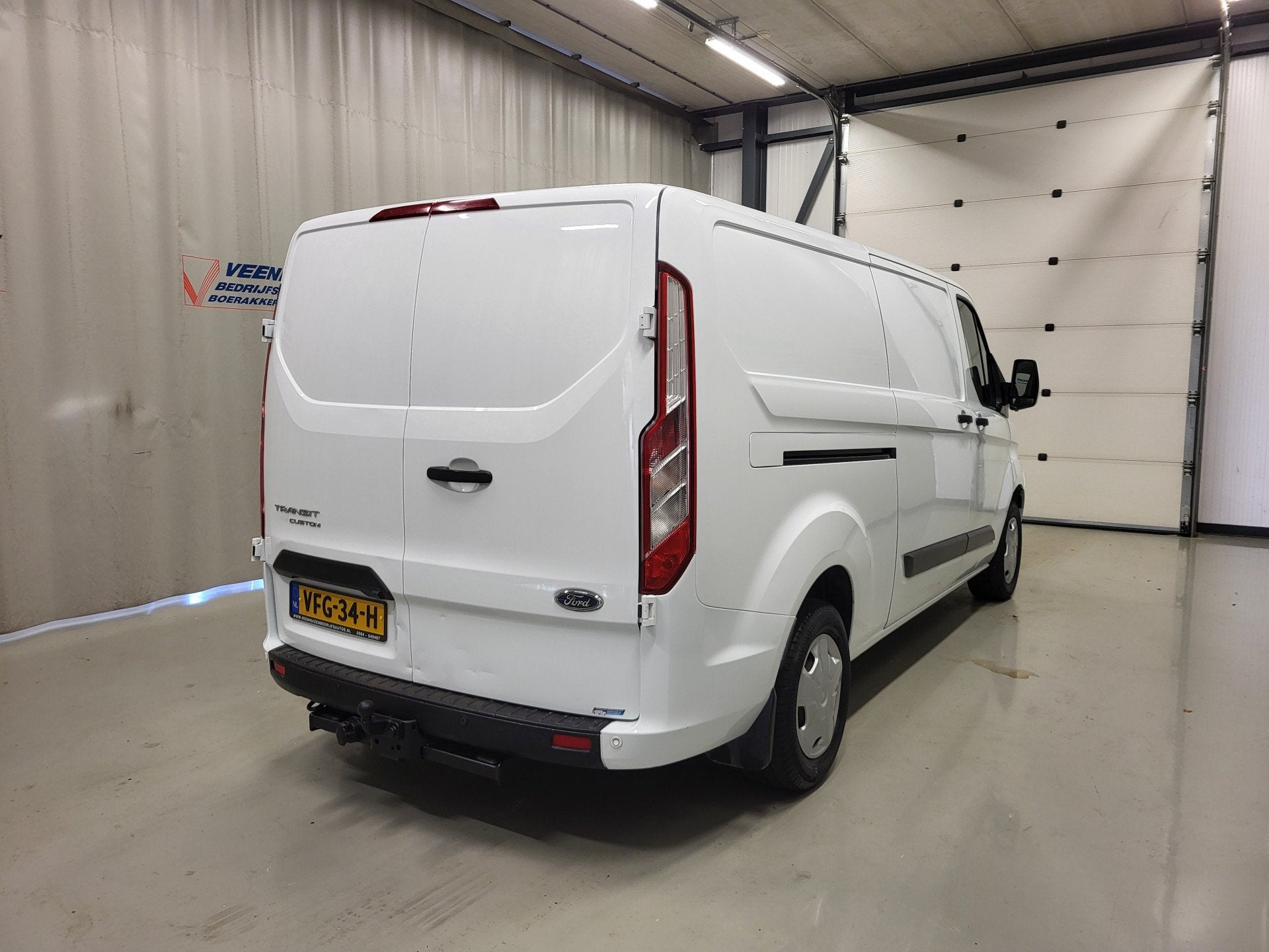 Ford Transit Custom 2.0TDCI L2/H1 Inrichting 3-Zits Euro 6!, Voorwielaandrijving, 15 km/l, Gebruikt, Euro 6