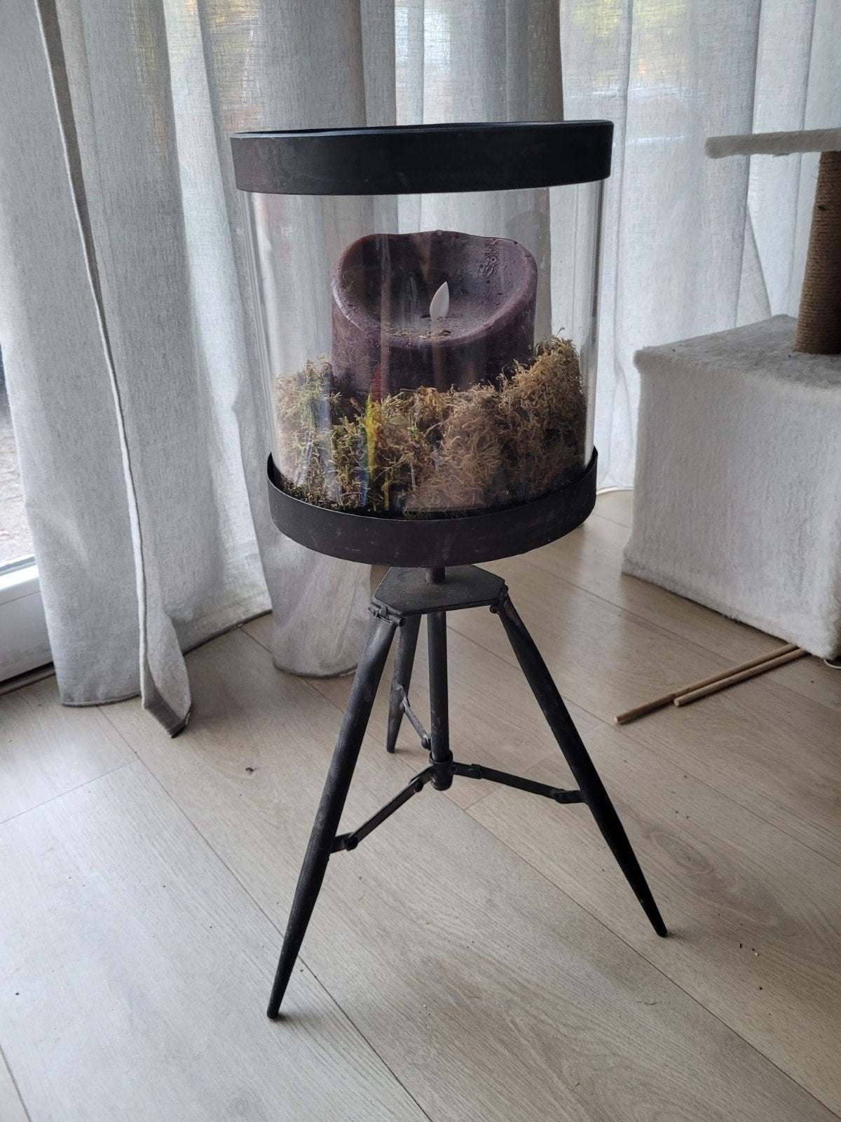 Decoratieve kandelaar met glazen windlicht, Gebruikt, Zwart, Ophalen of Verzenden, Metaal