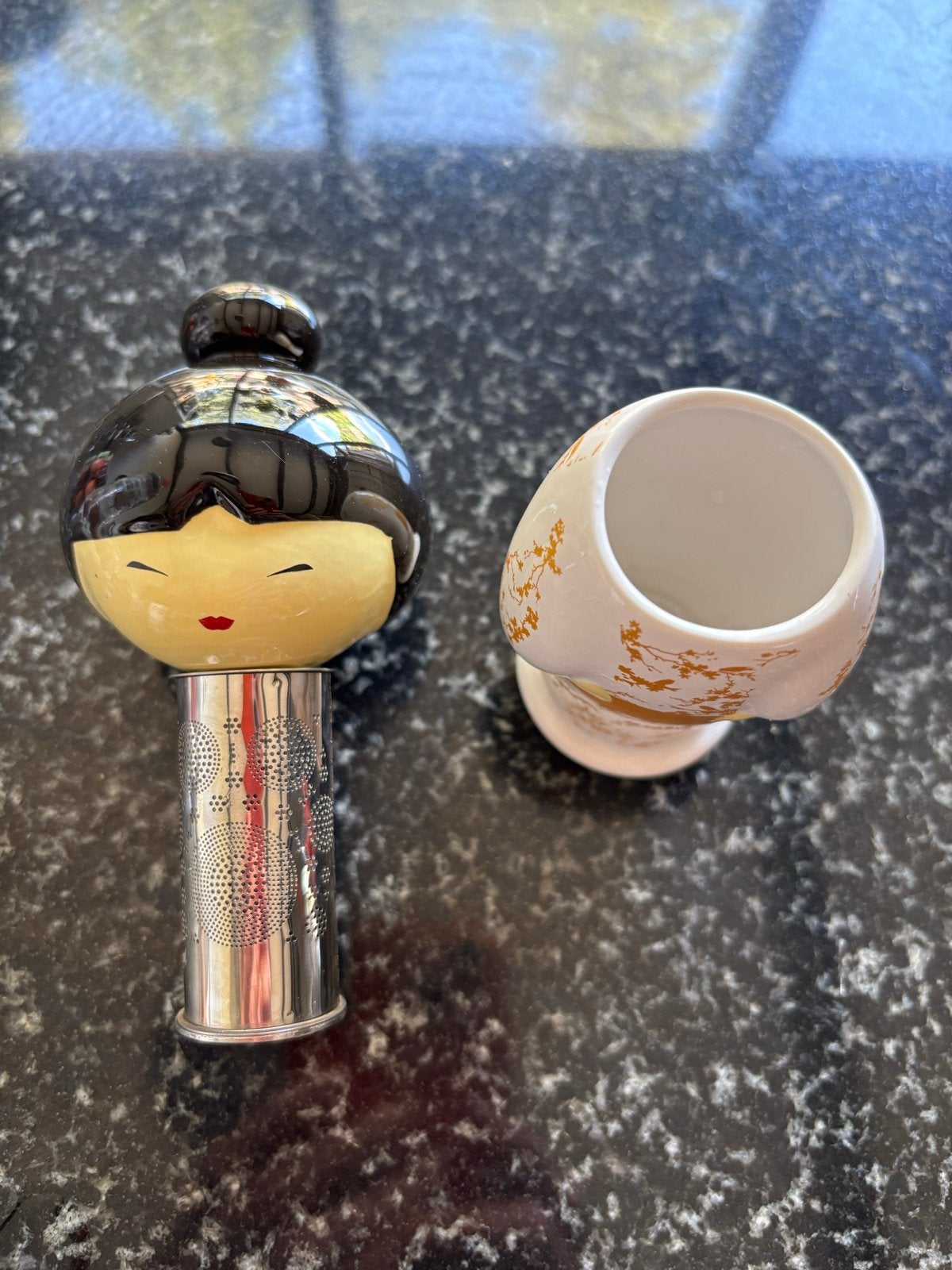Eigenart theezeef in de vorm van een Japans dametje, Ophalen, Overige typen, Zilver, Zo goed als nieuw