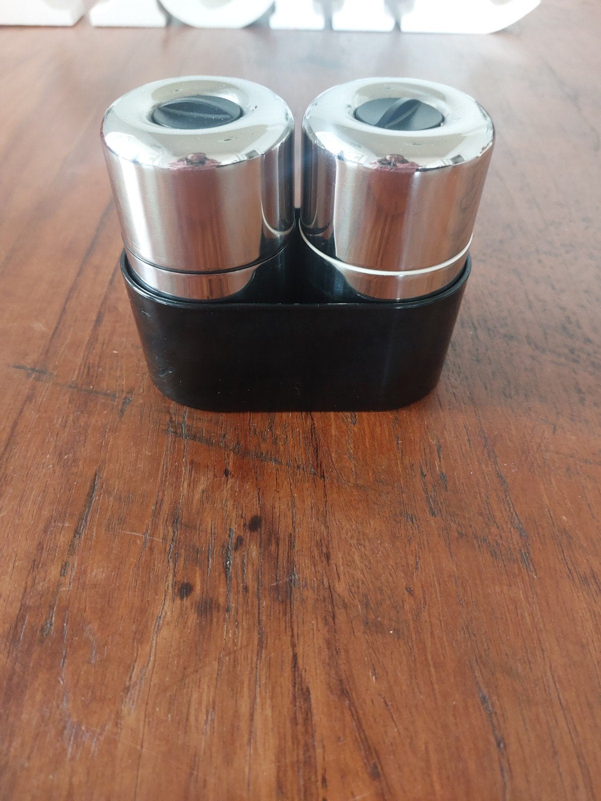 Stelton peper en zoutmolen in houder, Zilver, Ophalen of Verzenden, Metaal, Overige merken
