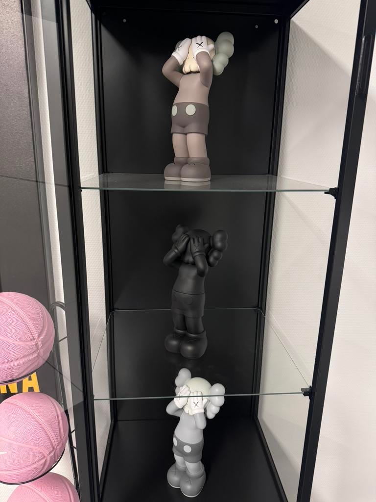 KAWS Holiday UK set, Zo goed als nieuw, Minder dan 100 cm, 25 tot 50 cm, 50 tot 100 cm