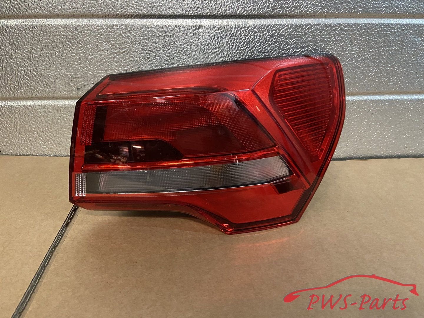 AUDI Q3 83A ACHTERLICHT RECHTS ORIGINEEL, Gebruikt, -, -, -