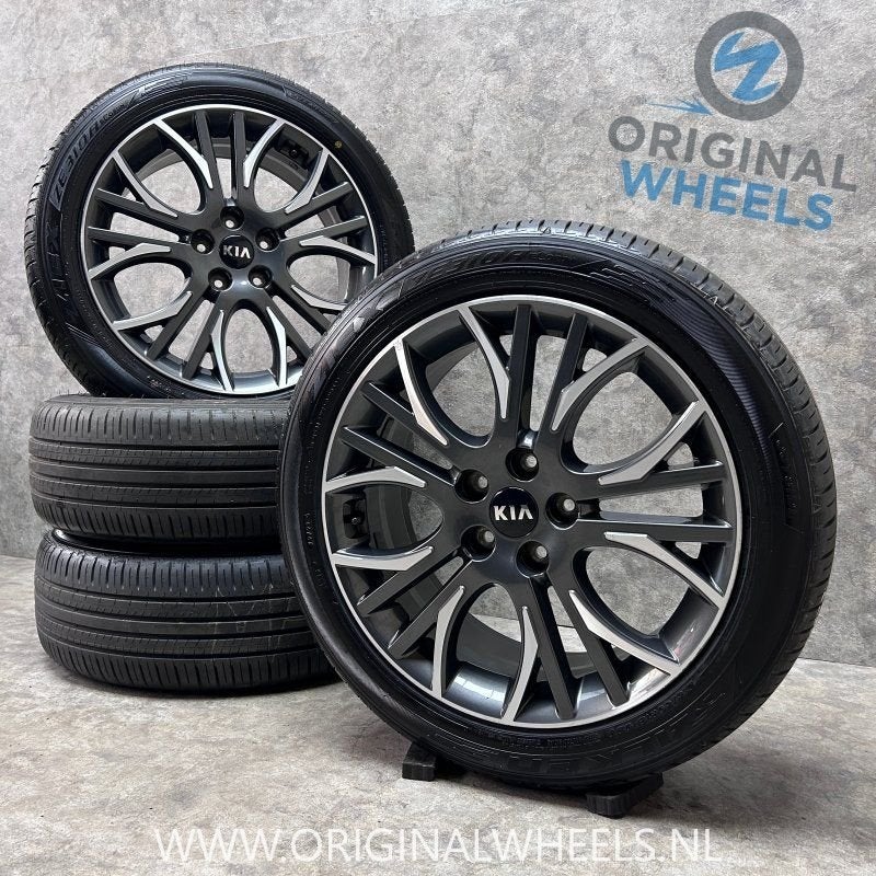 18 inch originele velgen + zomerbanden  Kia Optima, (E) Niro, Auto-onderdelen, 18 inch, -, -, Banden en Velgen