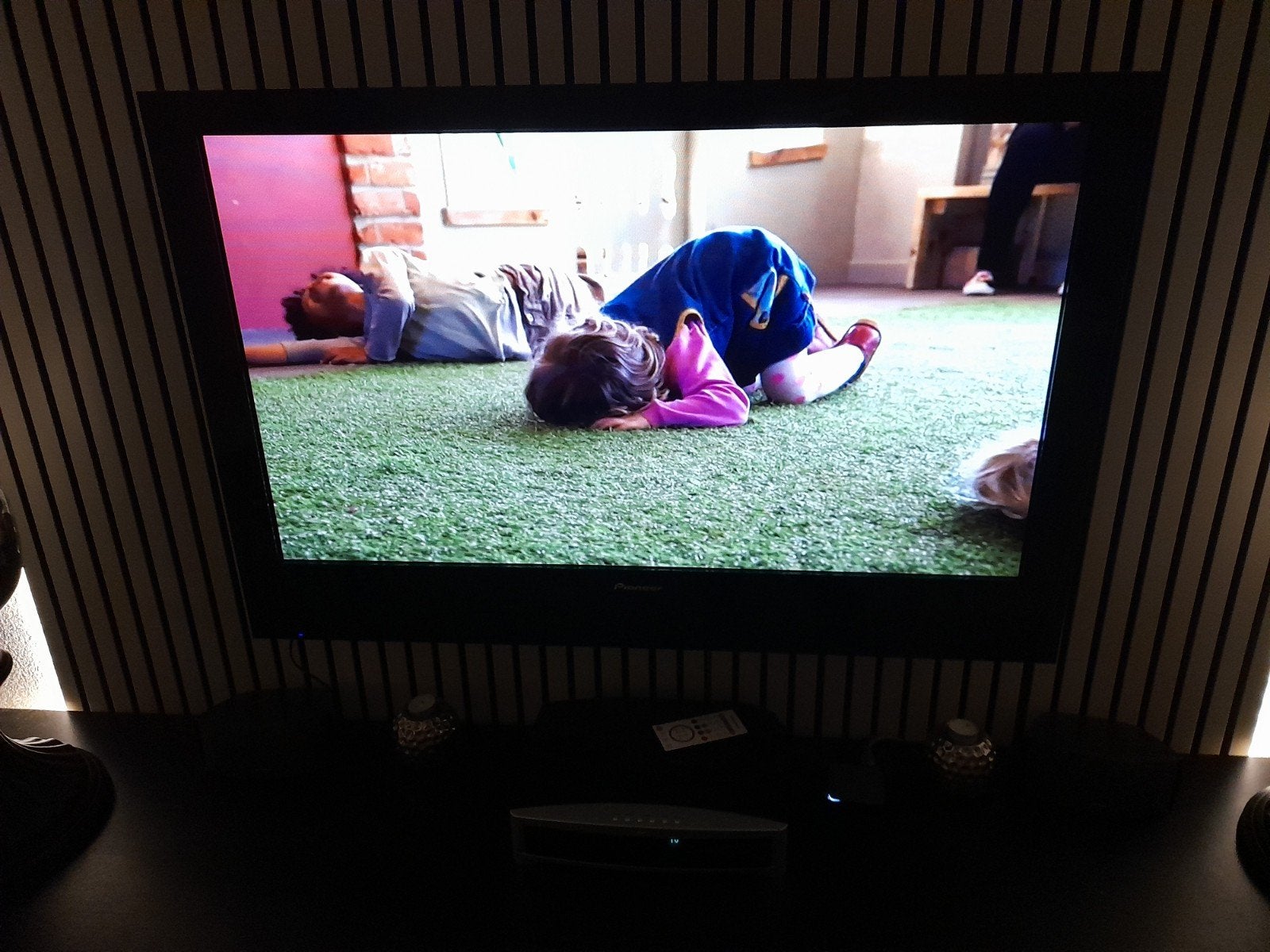 mooie pioneer tv 43 inch met bose 123, Ophalen, 100 cm of meer, 50 Hz, Pioneer