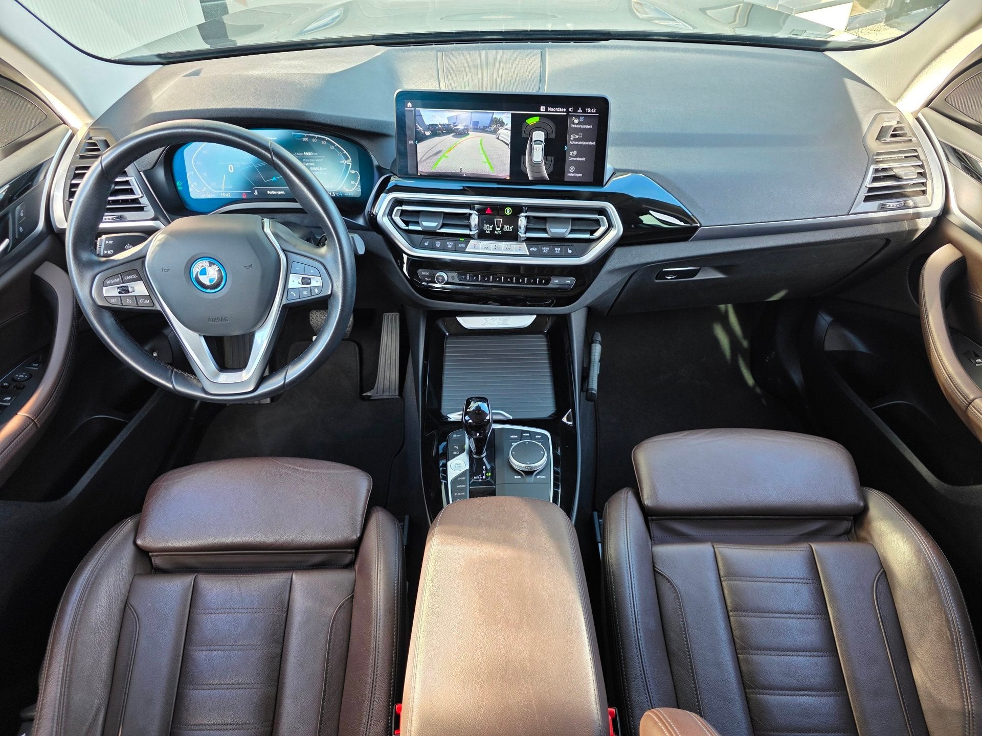 BMW X3 XDrive30e Business Edition Plus | LEDER | TREKHAAK |, Auto's, Gebruikt, Euro 6, 2000 kg, Zwart