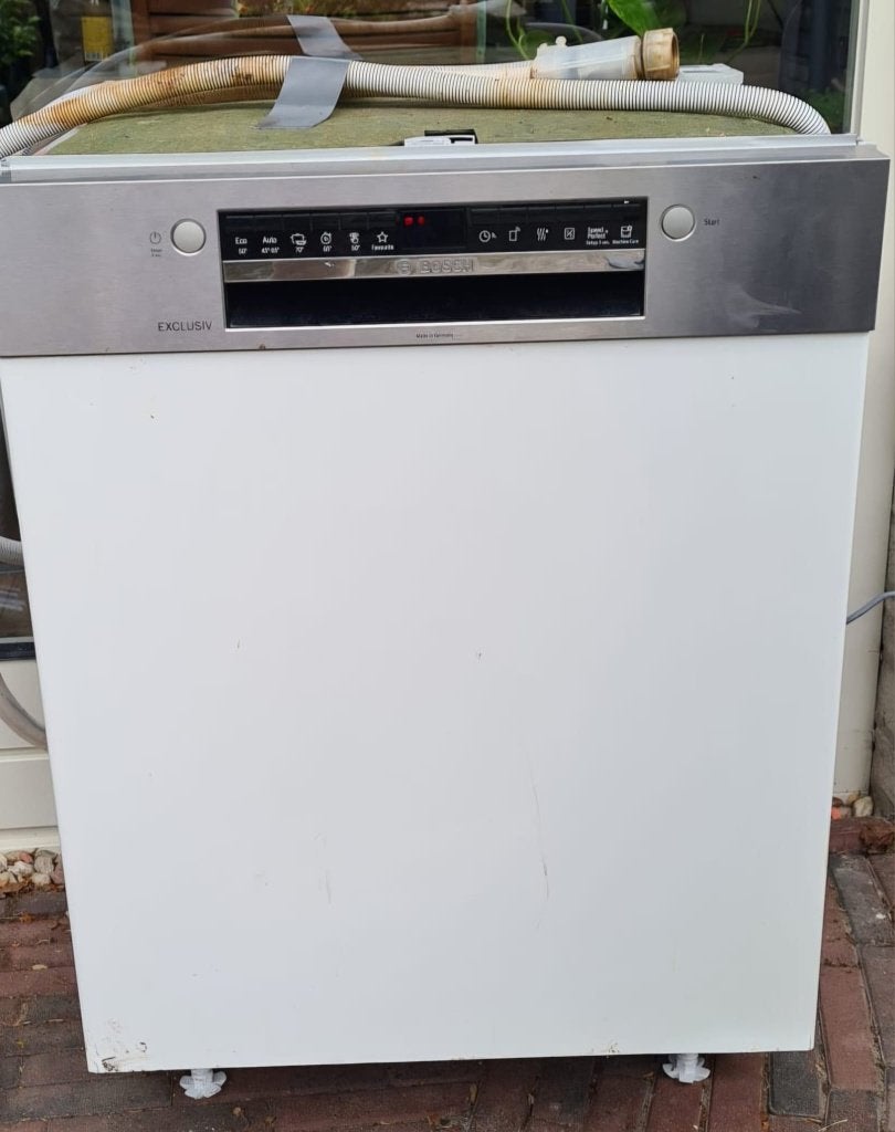 Bosch half geïntegreerde inbouwvaatwasser, zo goed als nieuw, Witgoed en Apparatuur, Vaatwasmachines, Ophalen, Minder dan 85 cm
