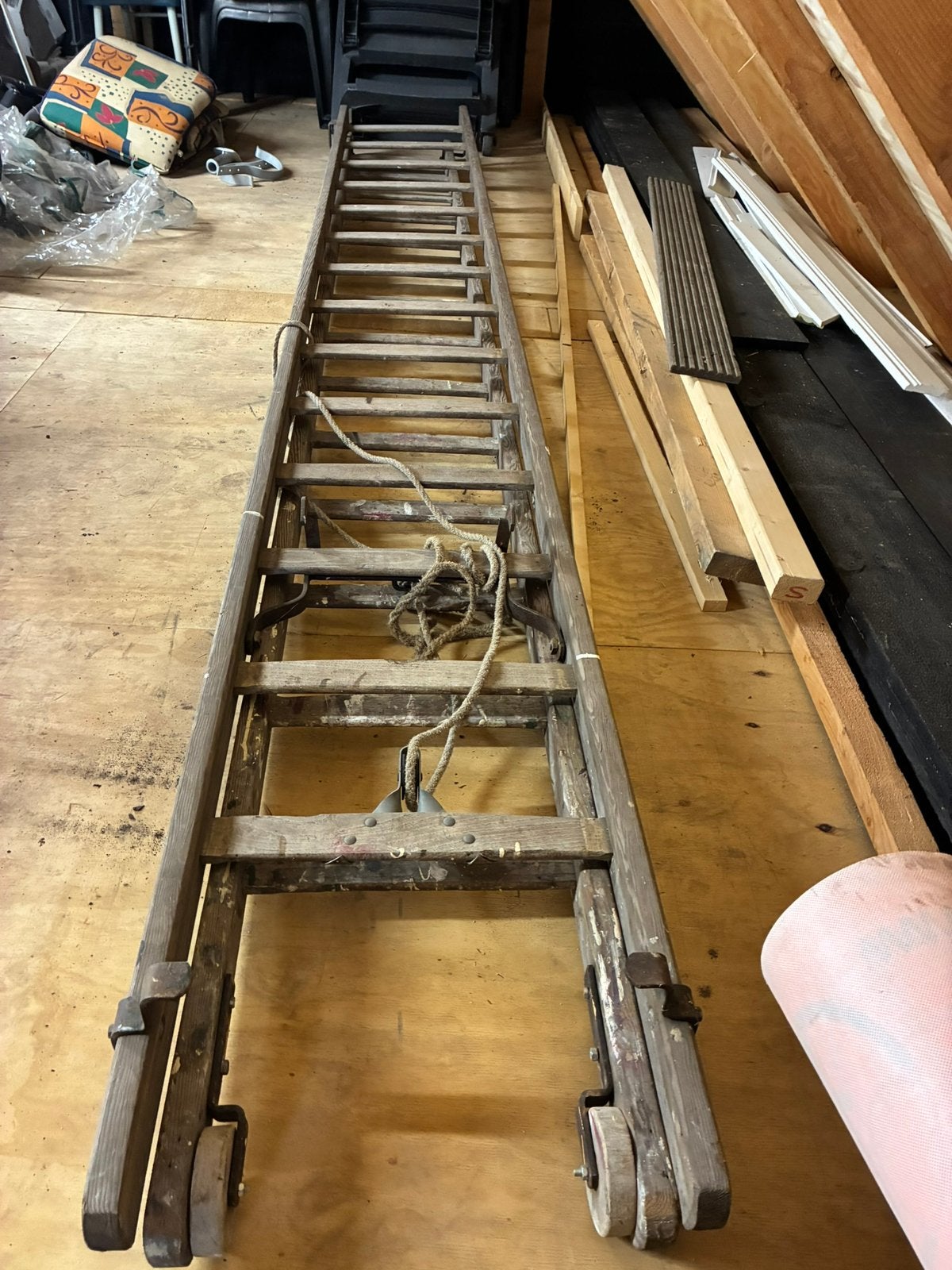 2 delige houten ladder, Doe-het-zelf en Verbouw, Ladders en Trappen, Ophalen, Gebruikt, Ladder, Opvouwbaar of Inschuifbaar