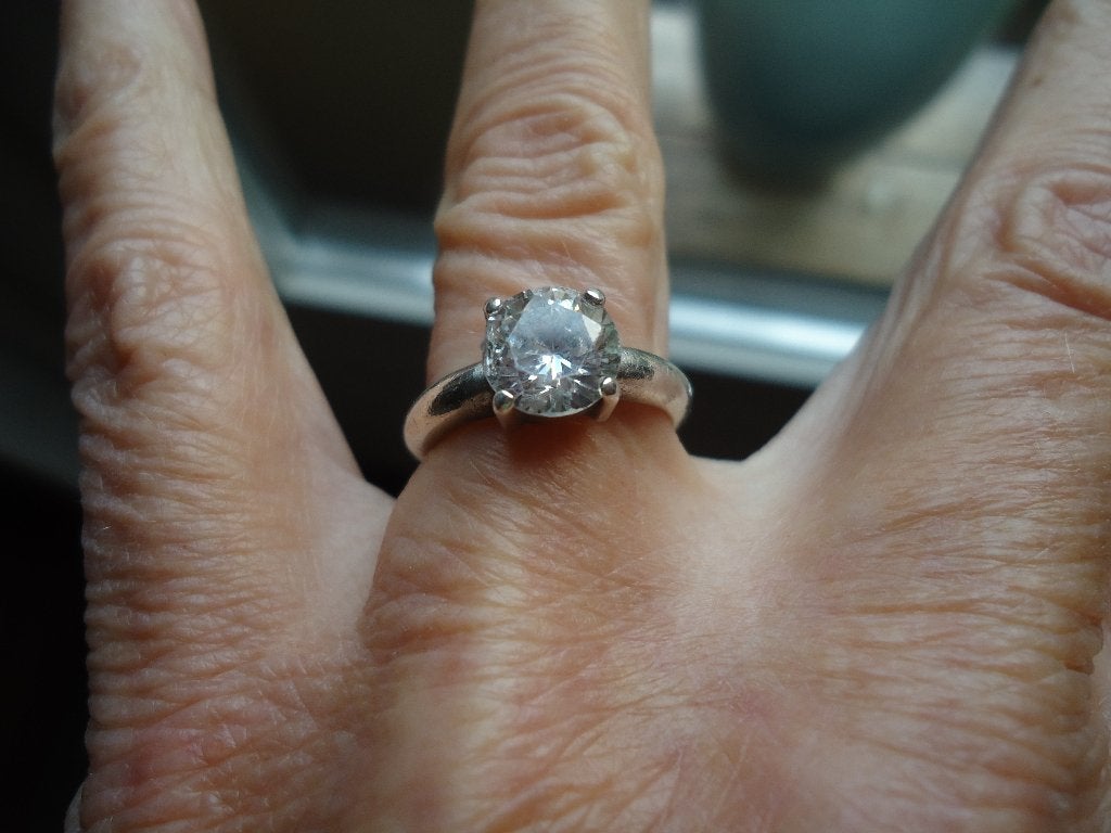 mooie stevige echt zilveren ring TISENTO met 1 steen m 16,5, Met kristal, Gebruikt, Ophalen of Verzenden, Kleiner dan 17