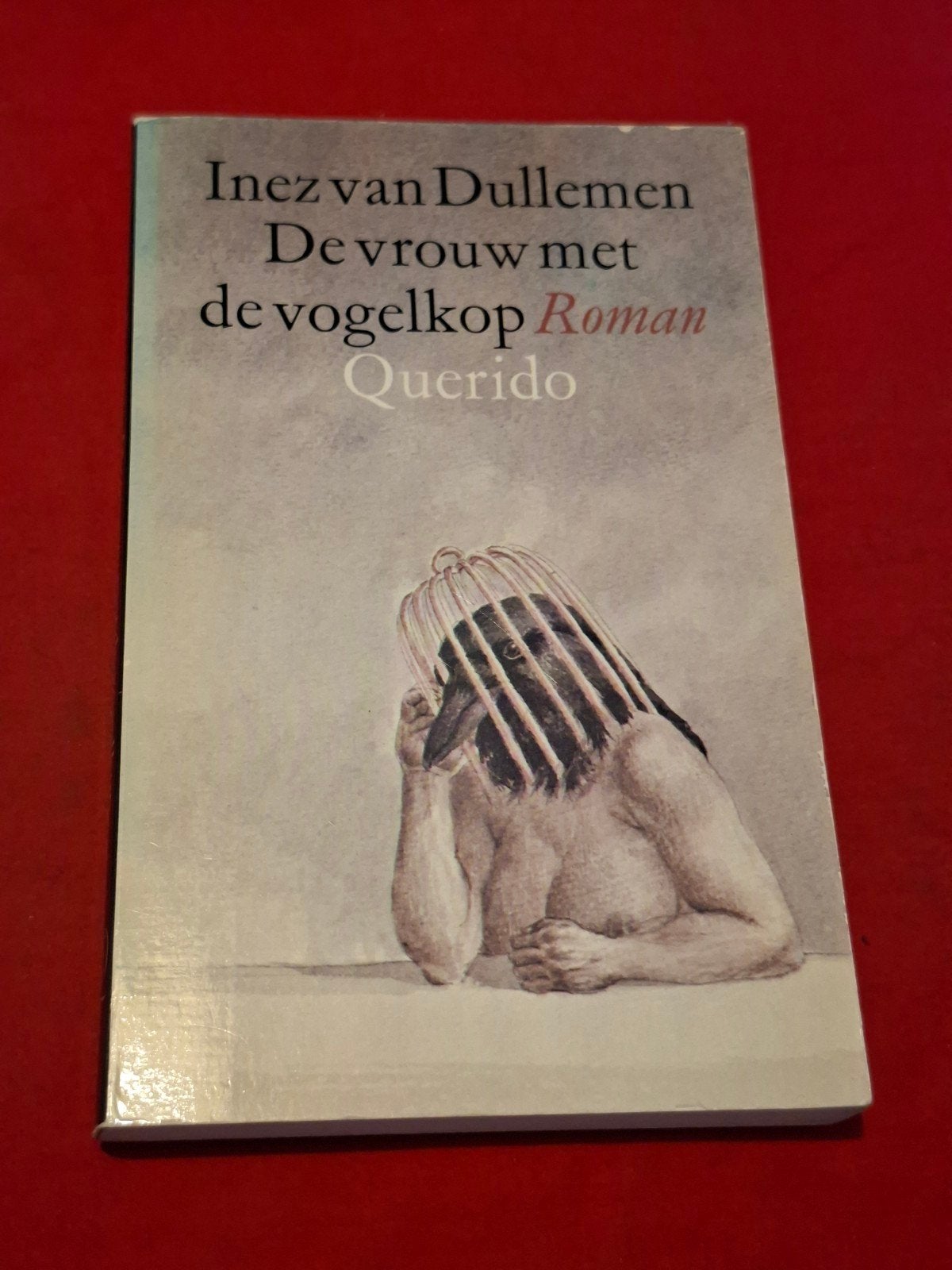 GESIGNEERD De vrouw met de vogelkop. Inez van Dullemen., Boeken, Ophalen of Verzenden, Gelezen