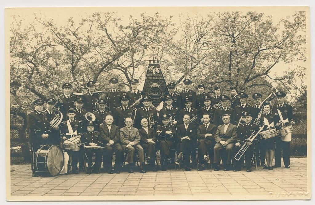 Fotokaart muziekvereniging Kunst na Arbeid Sprang Capelle, Verzamelen, Verzenden, 1940 tot 1960, Ongelopen, Friesland