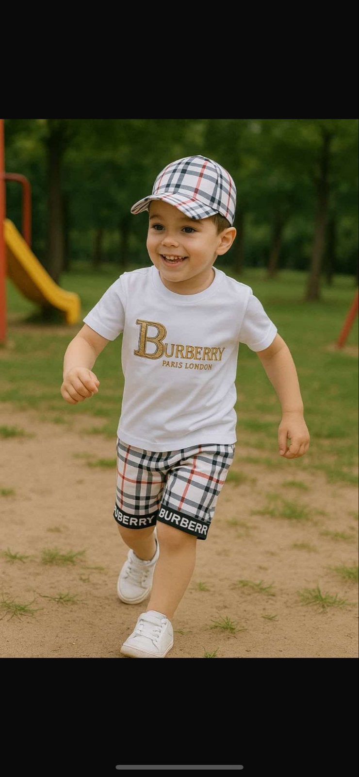 Bur- berry setje voor jongens: T-shirt, korte broek & pet, Ophalen of Verzenden, Nieuw, Jongen